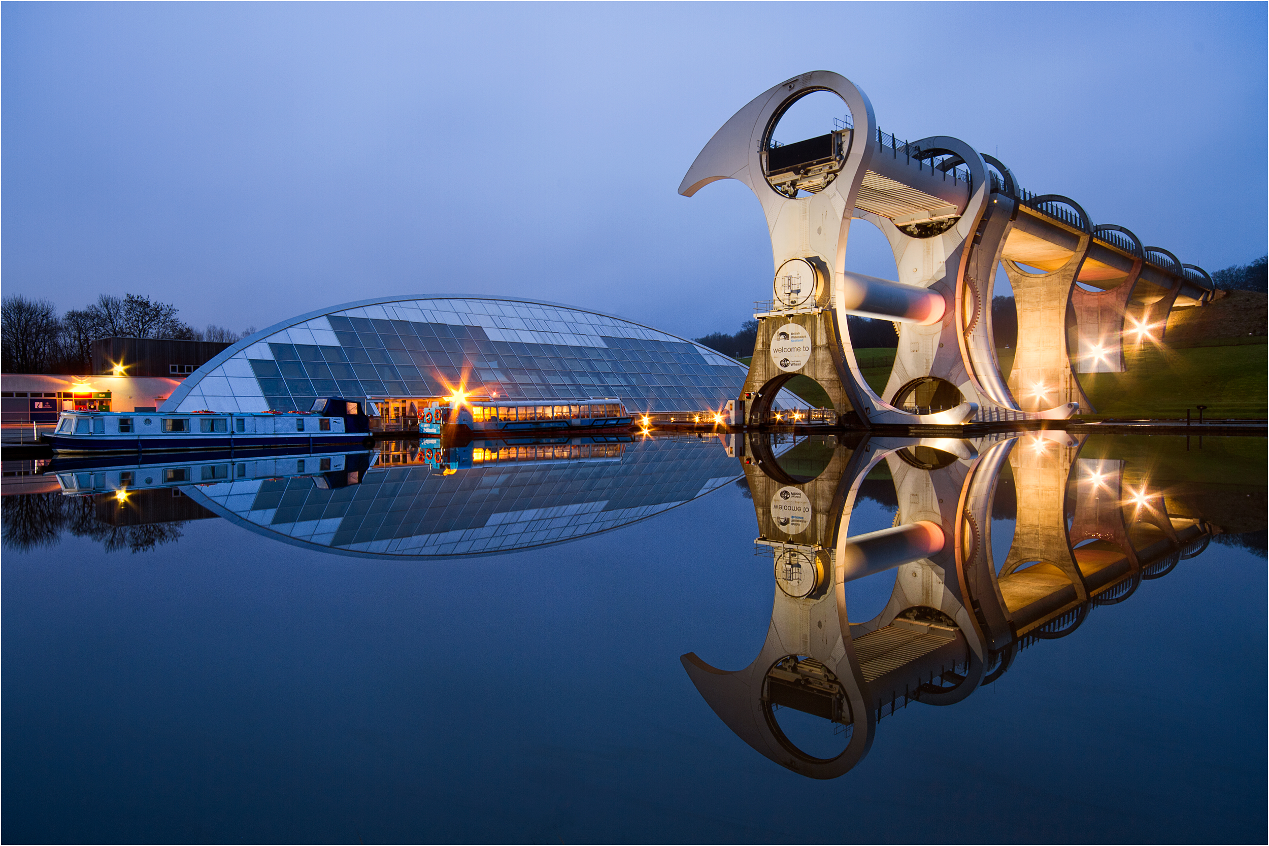 reflection, Falkirk Wheel, Scotland Wallpaper