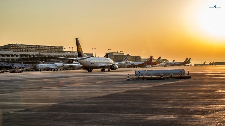 airport, Aircraft, Sunset HD Wallpaper Desktop Background