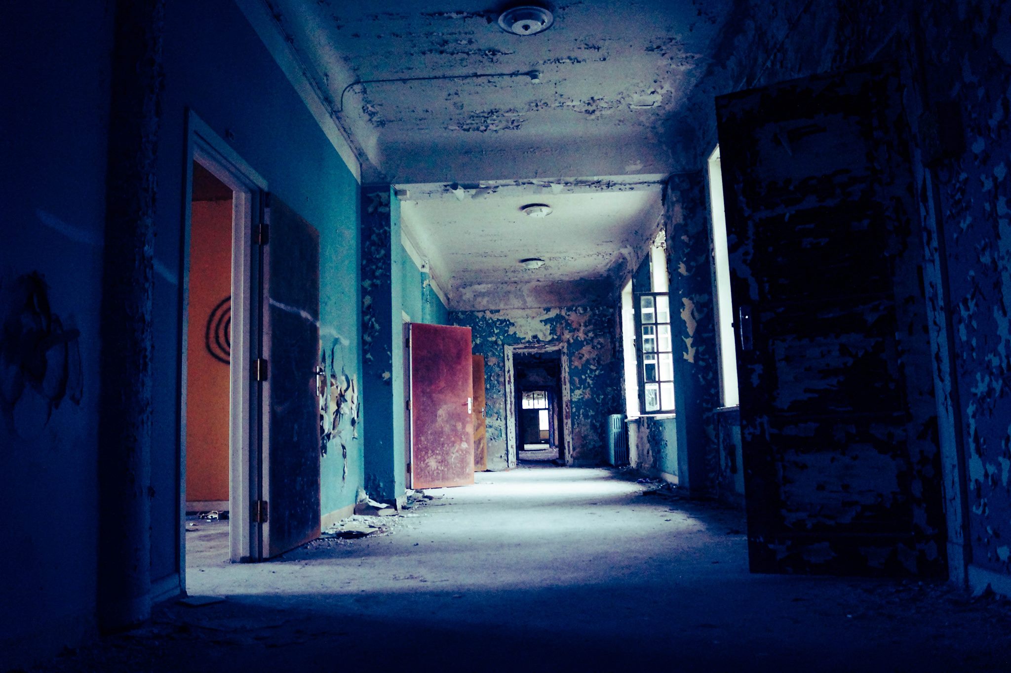 urbex, Abandoned, Haunted Mansion, Hallway, Urban decay, Decay, Asylum, Hospital Wallpaper