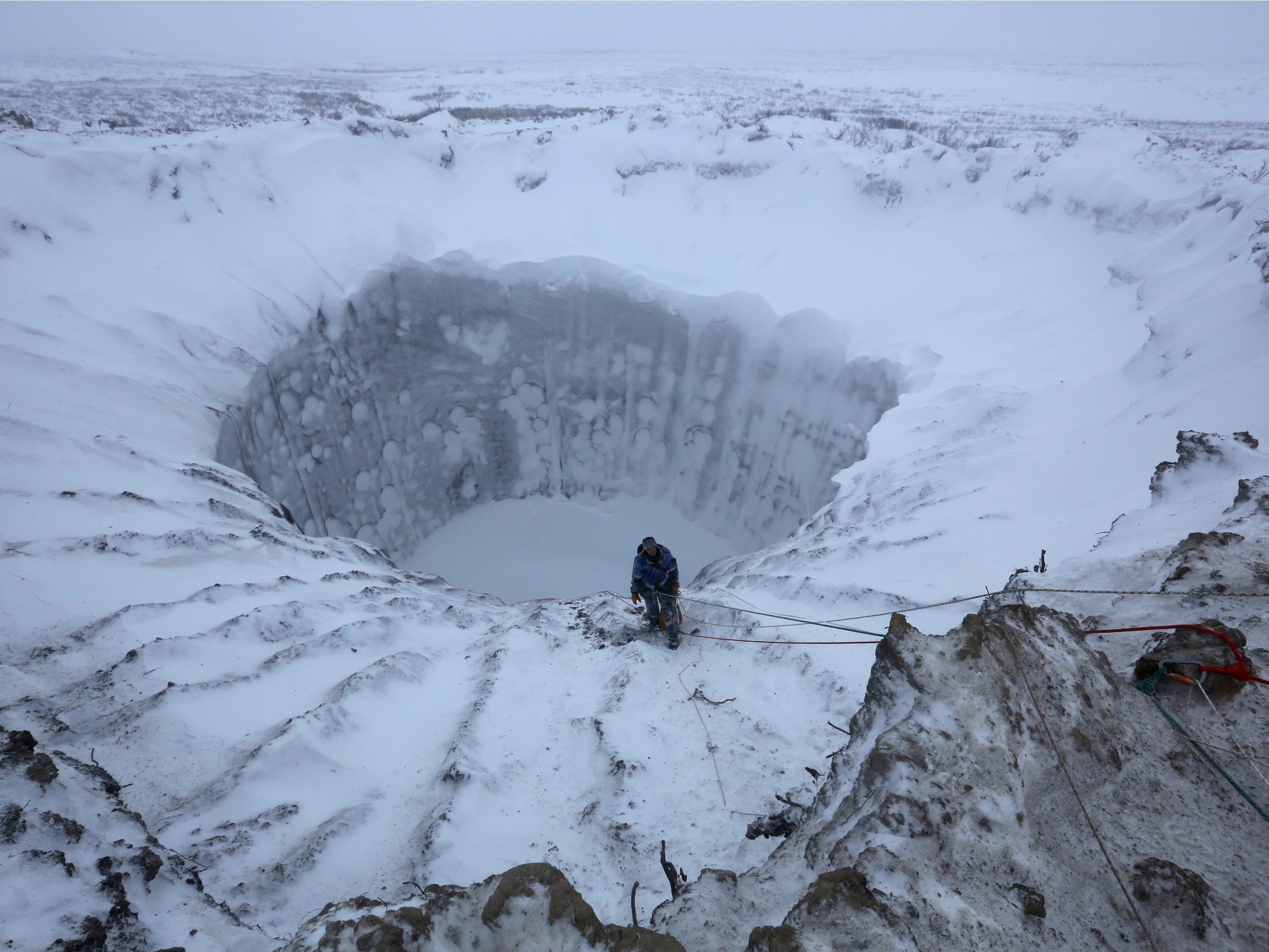 men, Nature, Landscape, Aerial view, Siberia, Russia, Winter, Snow, Rock climbing, Crater, Rock, Ropes Wallpaper