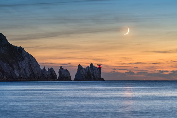 Crescent Moon Over The Needles © Ainsley Bennett HD Wallpaper Desktop Background