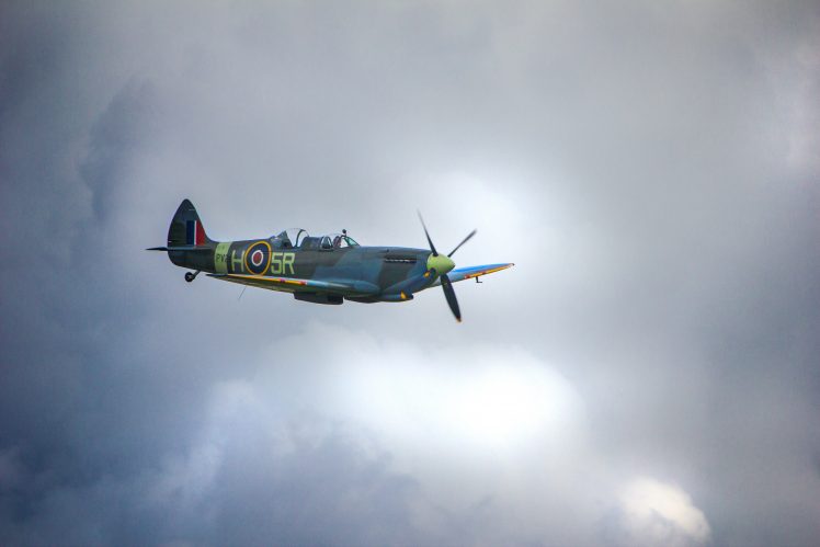 airplane, World War II, Aircraft, Clouds HD Wallpaper Desktop Background