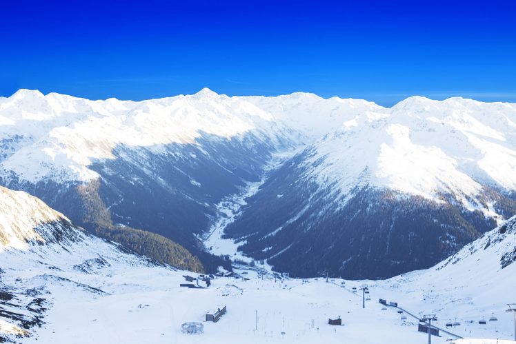 photography, Mountains, Snowy peak, Snow, Cold, Sky, Landscape, Sun rays HD Wallpaper Desktop Background