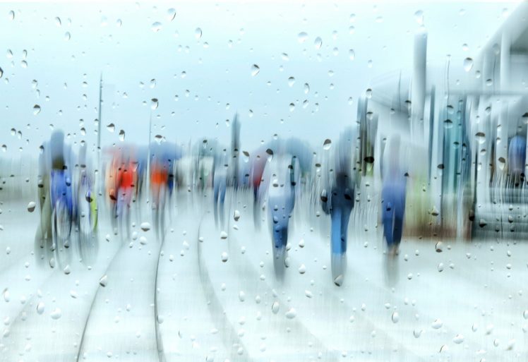 pedestrian, Anette Ohlendorf, Winter, Snow, Glass, City, Street, Blurred, Water drops, Rail yard HD Wallpaper Desktop Background