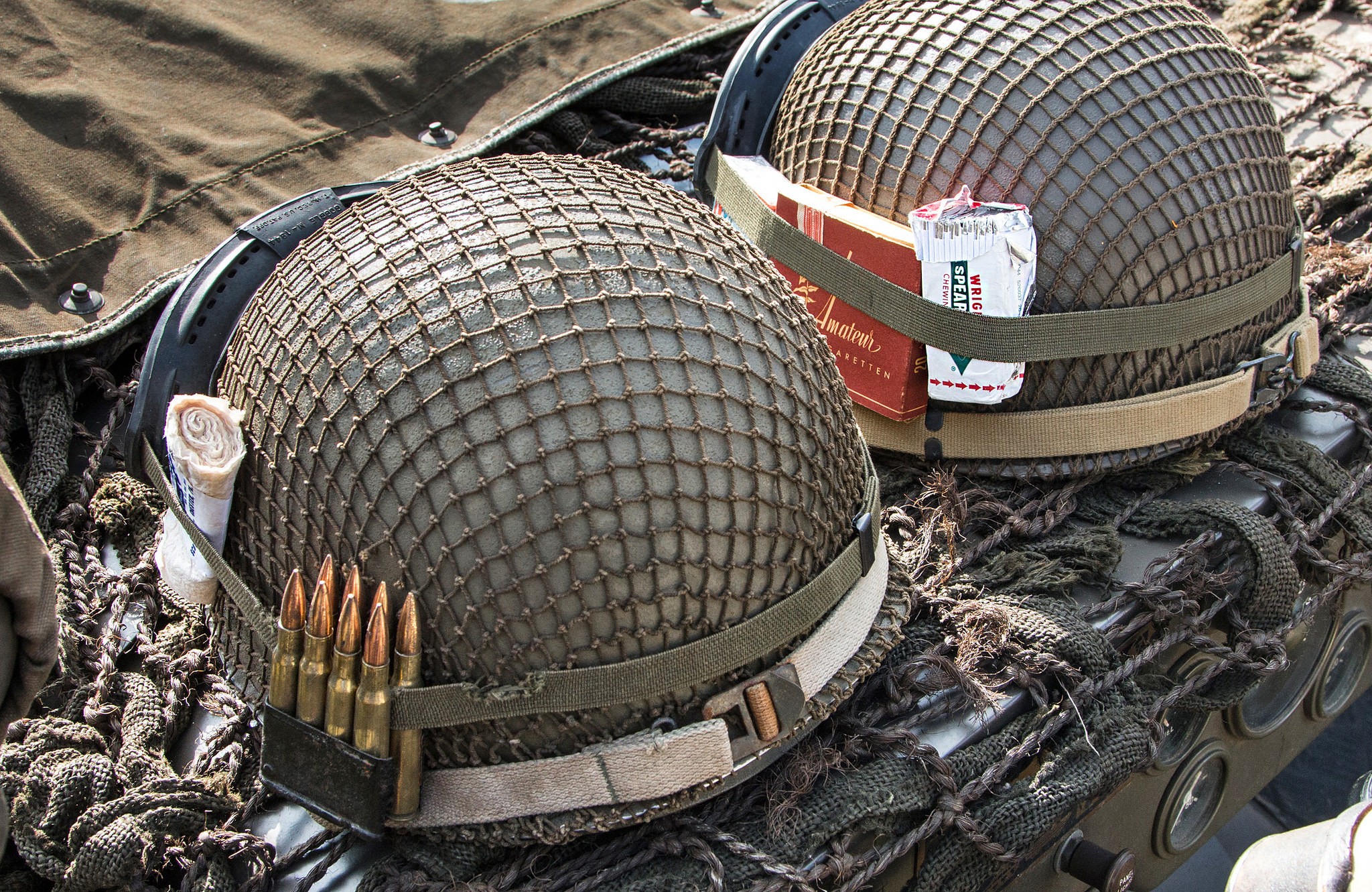 army, Helmet, Ammunition Wallpaper