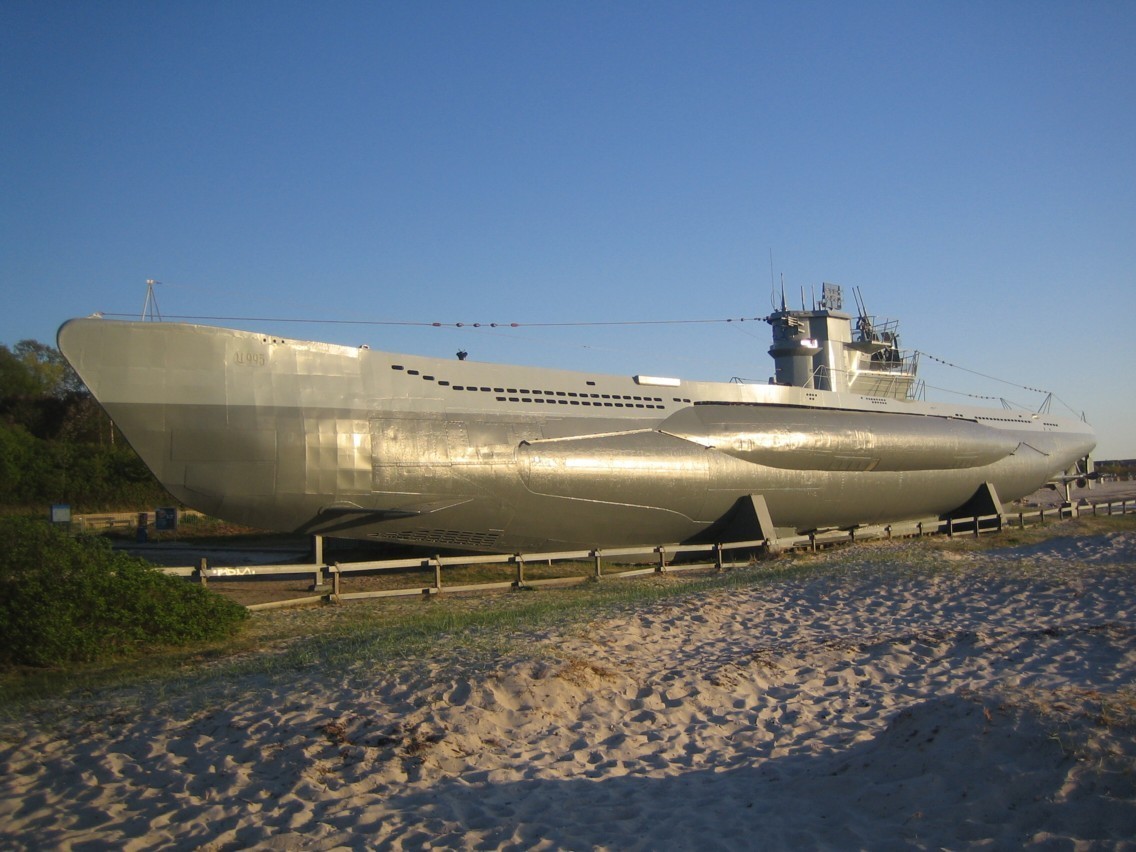 submarine Wallpaper