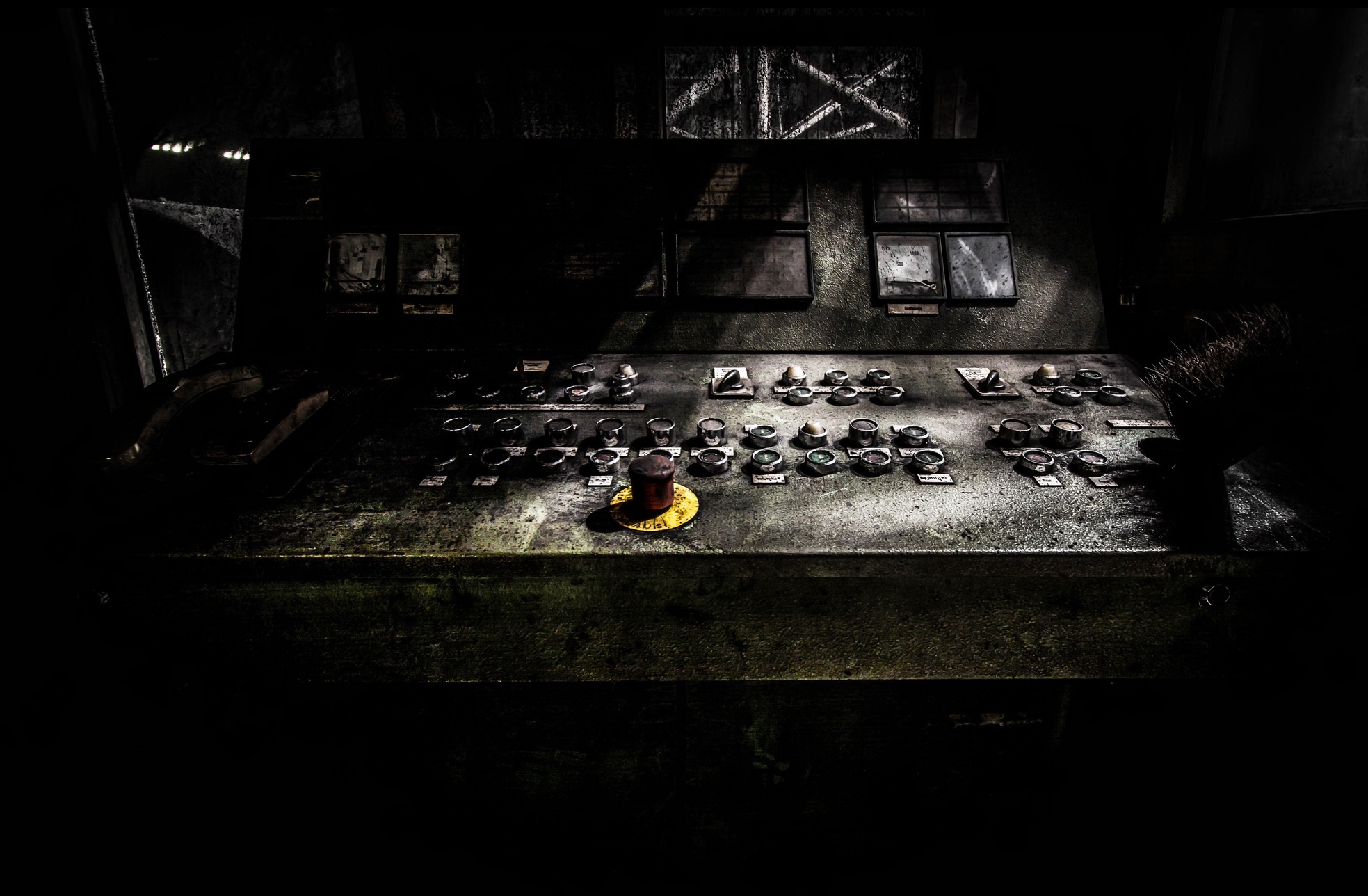 Dark, Old, Industrial Wallpapers HD / Desktop and Mobile 