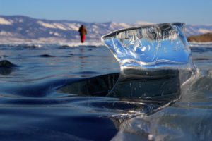 men, Nature, Landscape, Winter, Snow, Ice, Lake Baikal, Siberia, Lake, Russia, Water, Mountains, Depth of field, Ice cubes