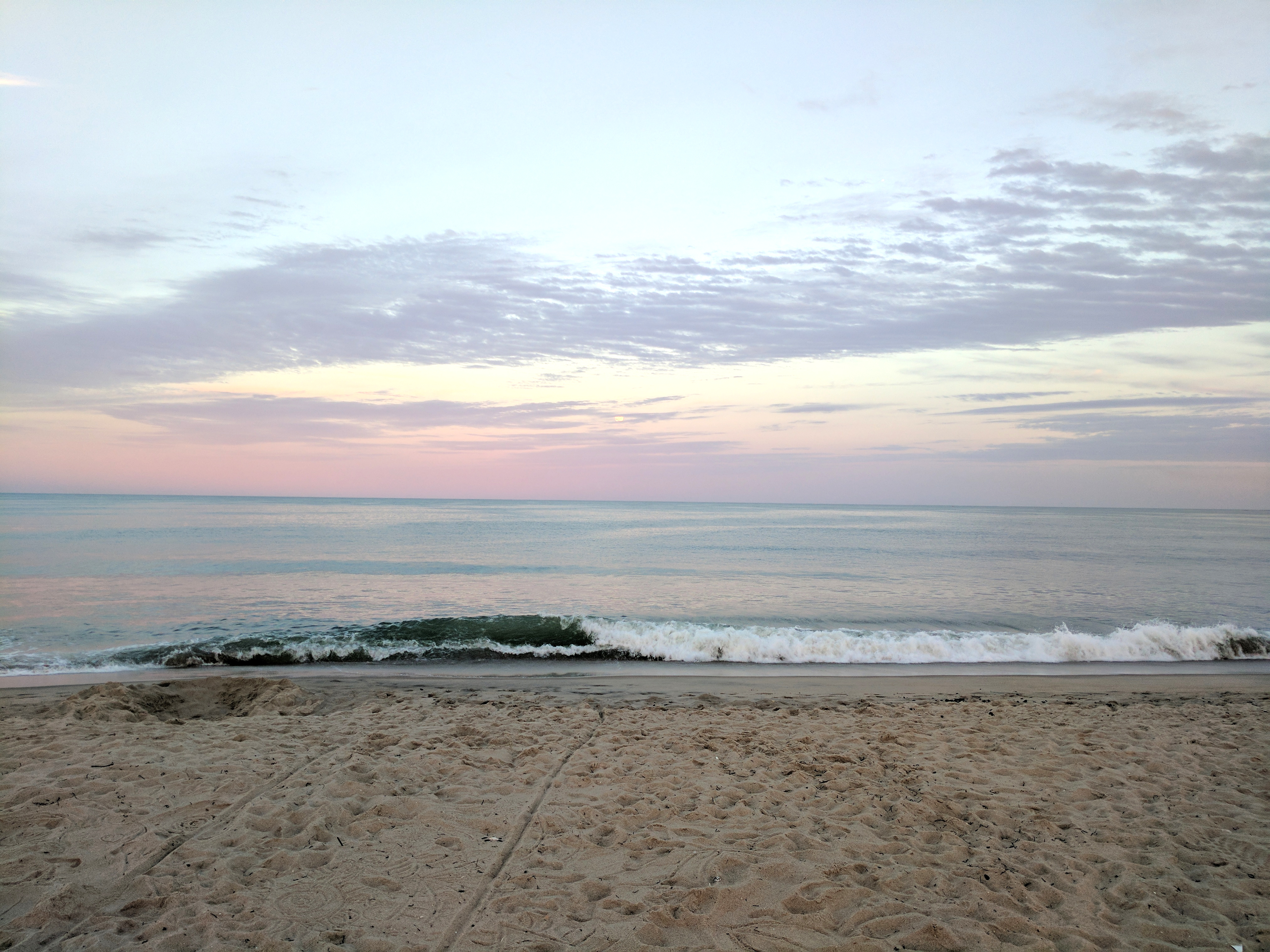 beach, Waves, Sea, Sunset, Clouds Wallpaper