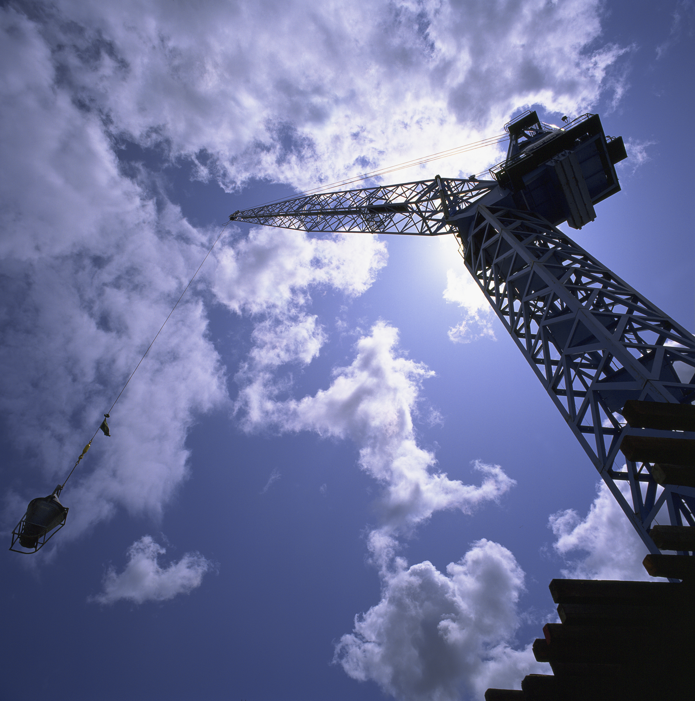 construction vehicles, Cranes (machine), Sky, Clouds, Sun rays Wallpaper