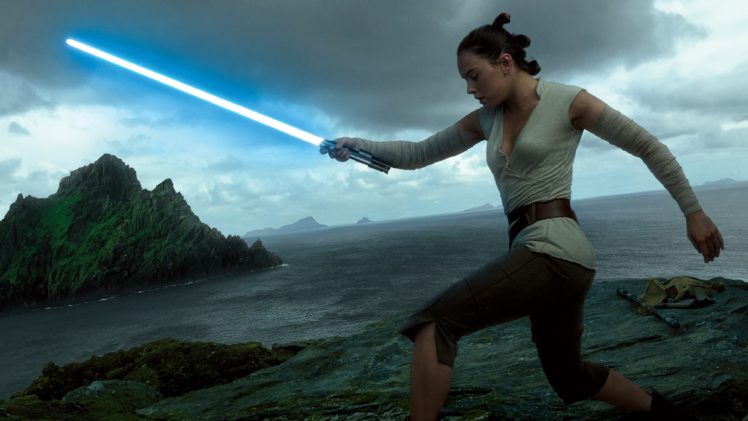 Rey, Daisy Ridley, Star Wars: The Last Jedi, Star Wars, Rey (from Star Wars), Movies, Lightsaber HD Wallpaper Desktop Background