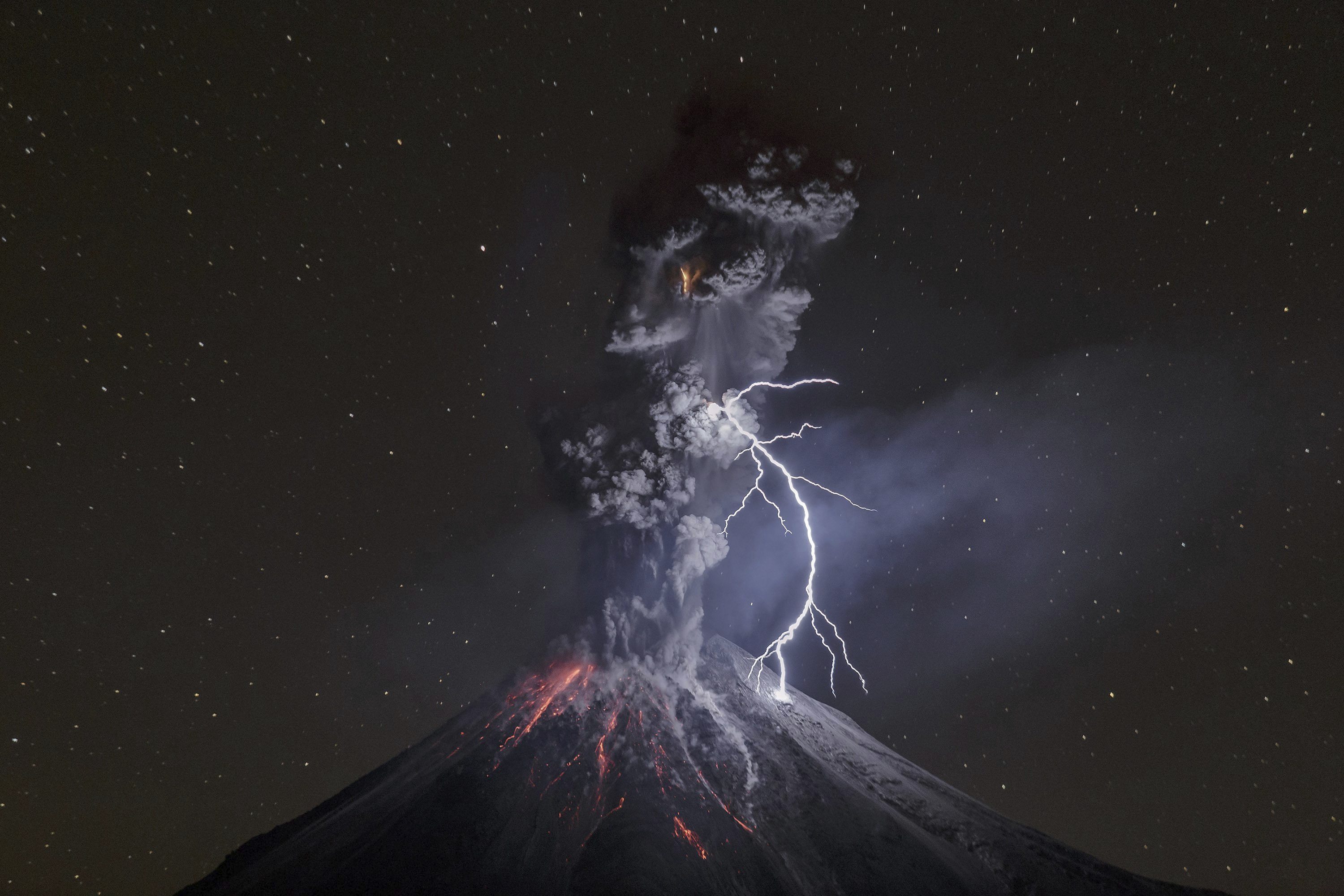 Mt. Agung, Bali, Volcano, Lightning, Clouds, Mount Colima Wallpaper