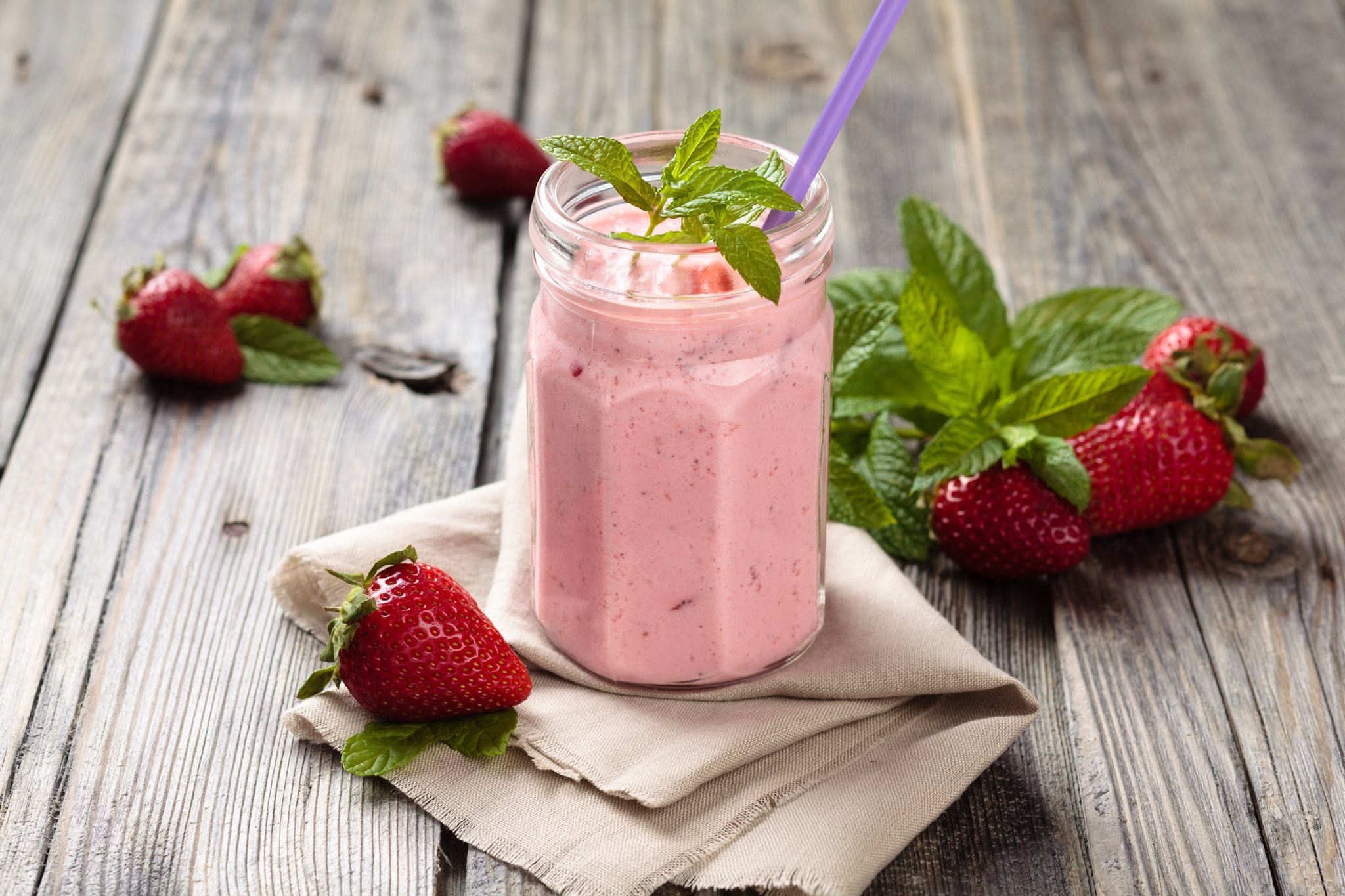 food, Fruit, Strawberries Wallpaper