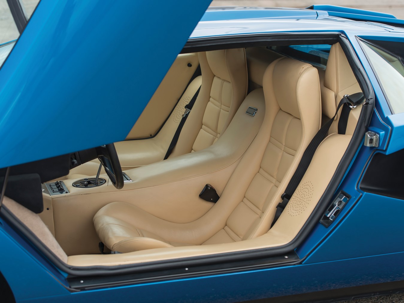 Lamborghini Countach, Classic car, Blue cars Wallpaper