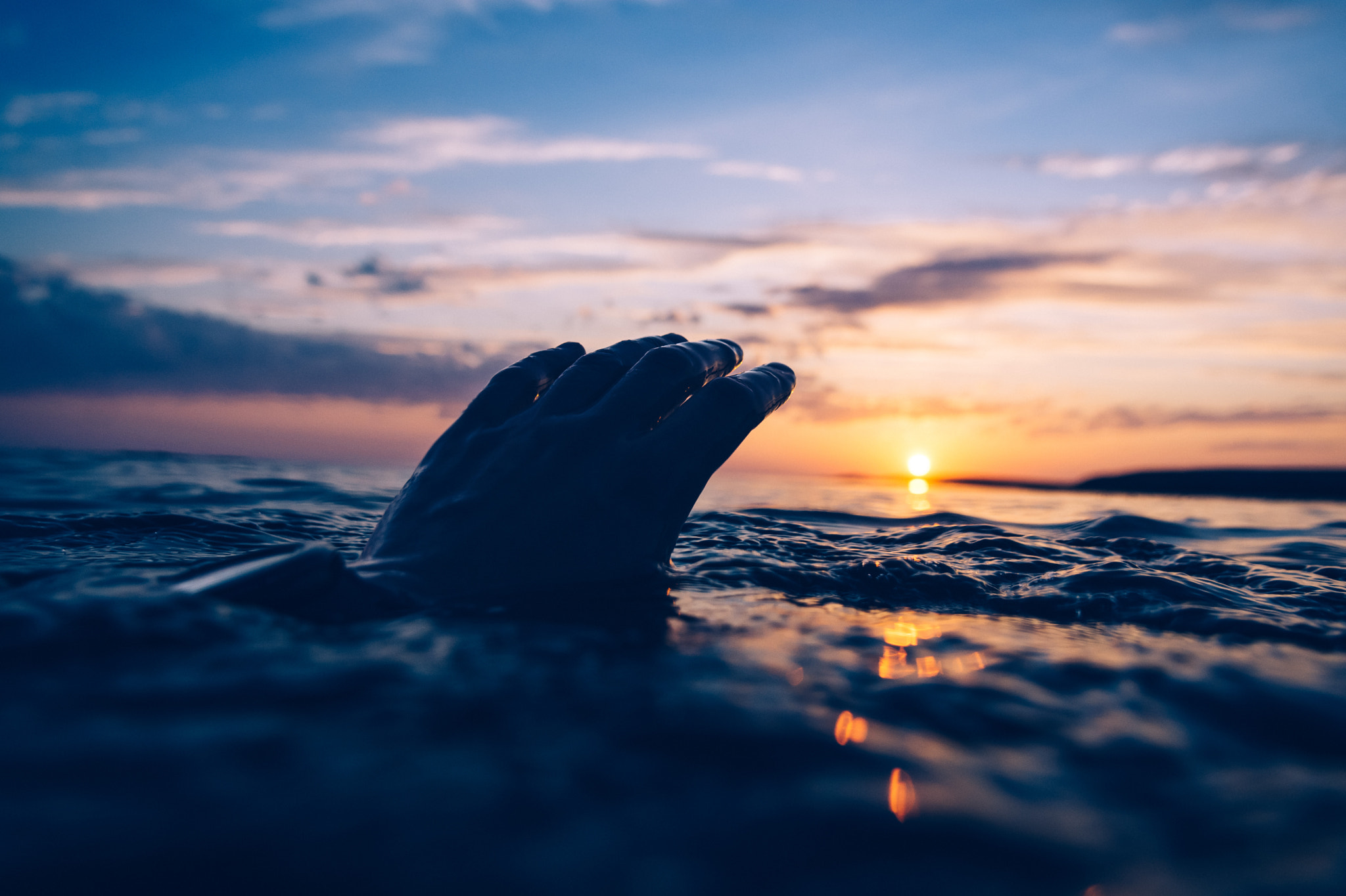 Kalle Lundholm, Hands, Swimming, Sunset, Sea Wallpaper