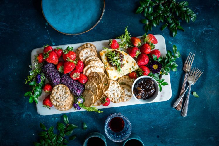 cheese, Wine, Berries, Blue, Food, Fruit, Biscuit, Strawberries HD Wallpaper Desktop Background