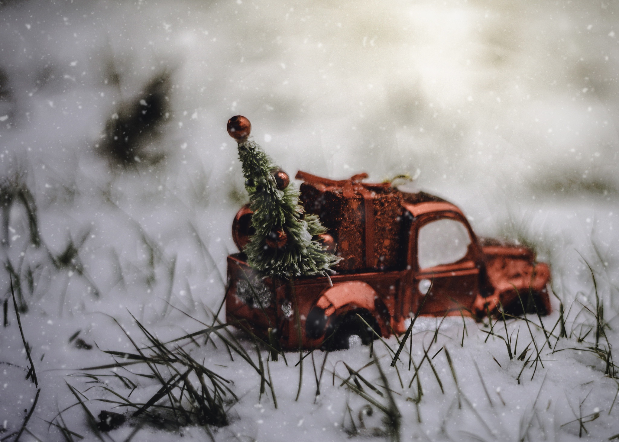 toys, Car, Snow, Christmas Wallpaper