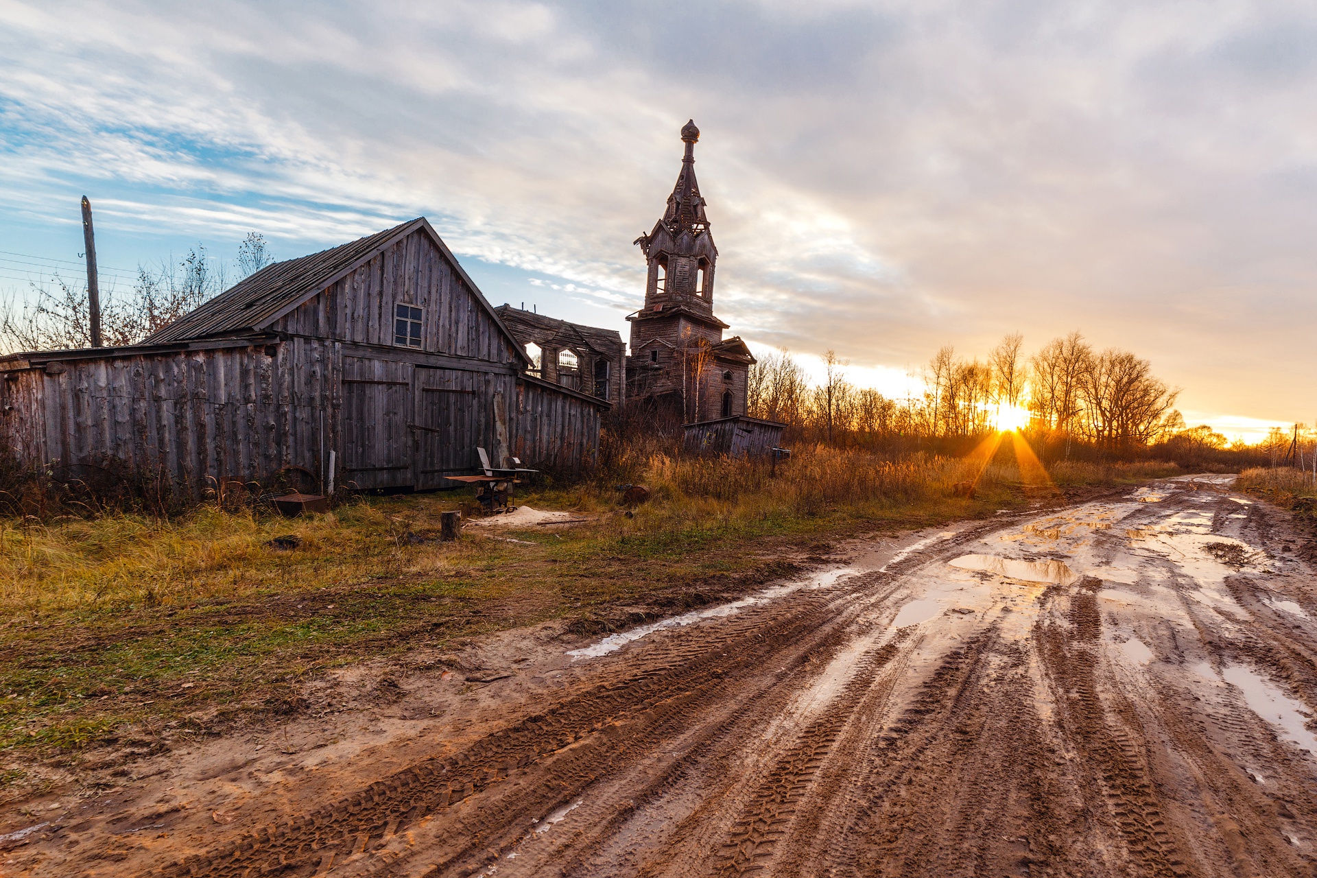 dirt road, Sky, Sunlight, Ruin Wallpaper