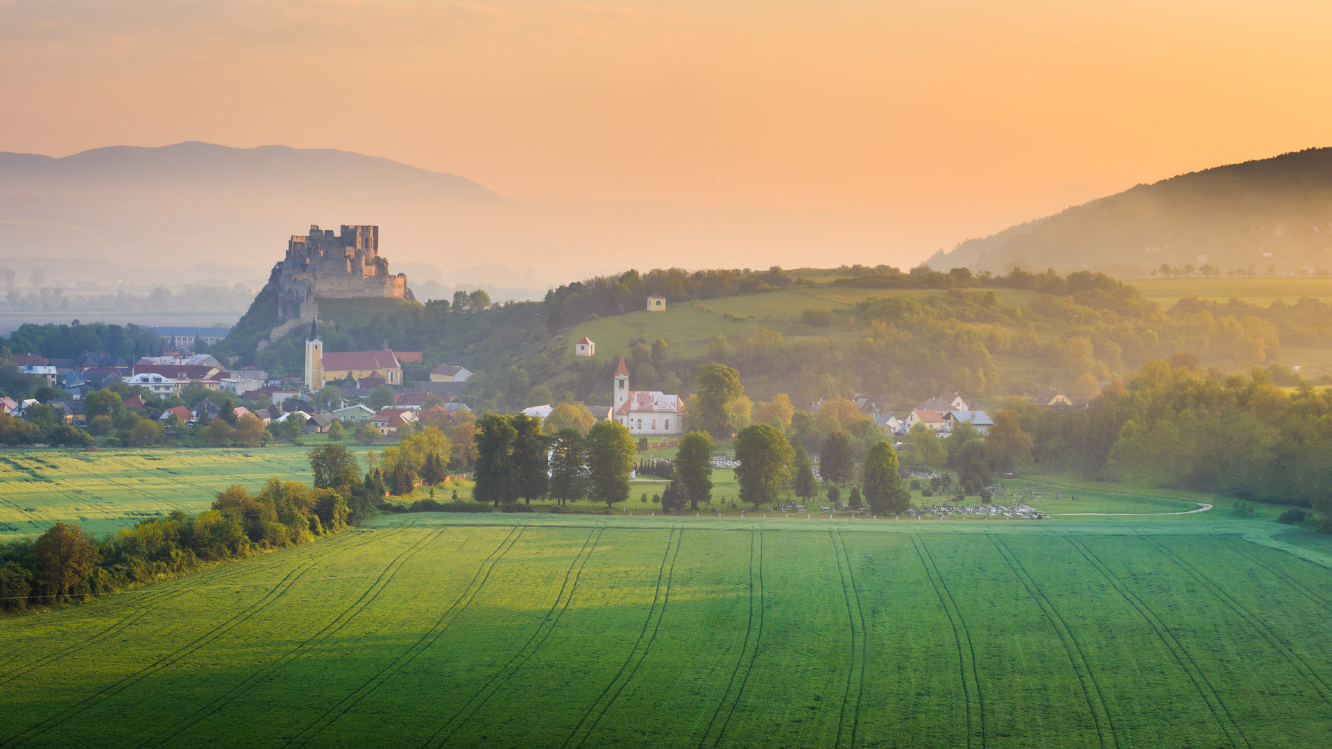 nature, Landscape, Mist, Trees, Hills, Morning, Sunrise, Field, Castle, Church, Slovakia, Village Wallpaper