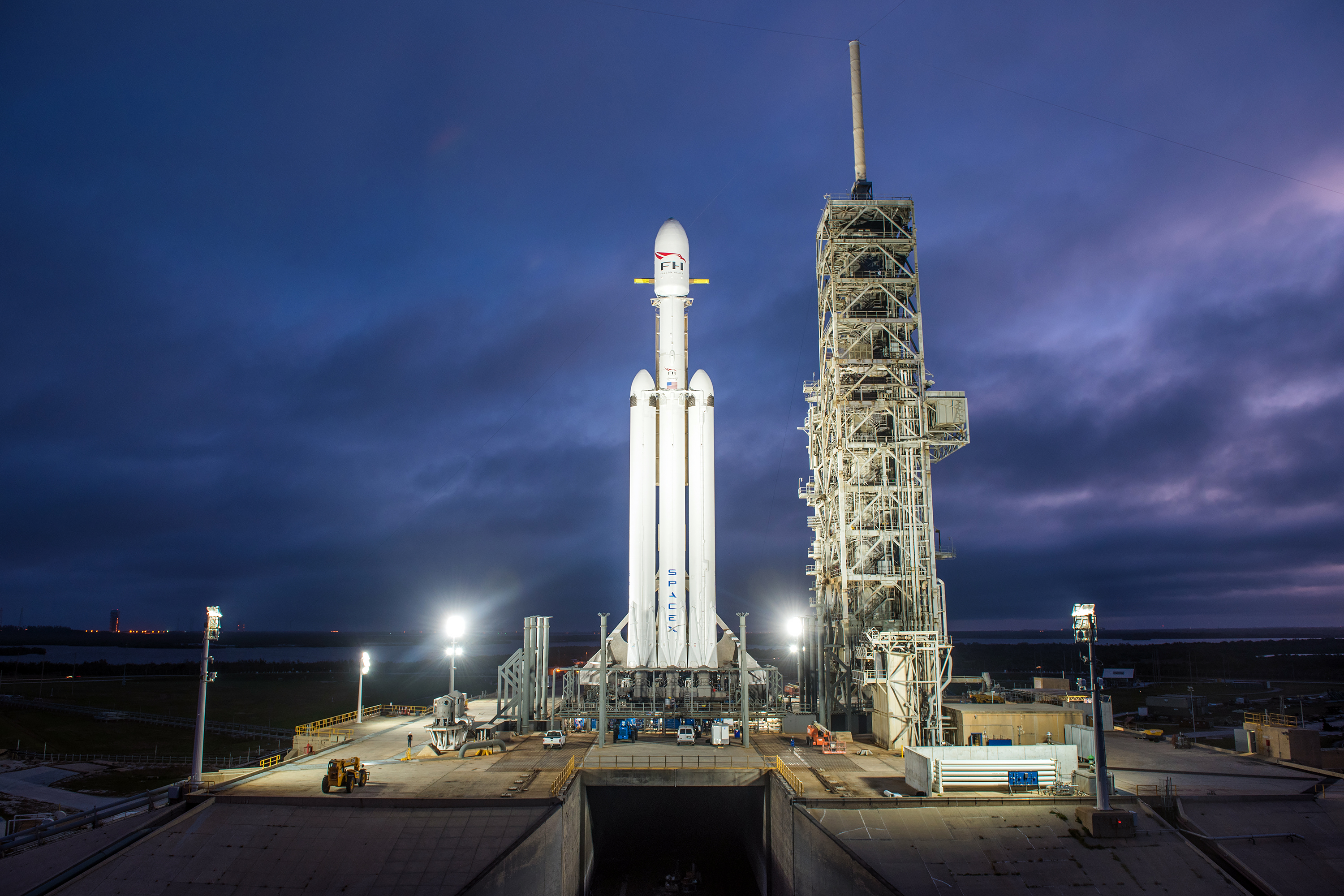 SpaceX, Falcon Heavy, Rocket, Photography Wallpaper