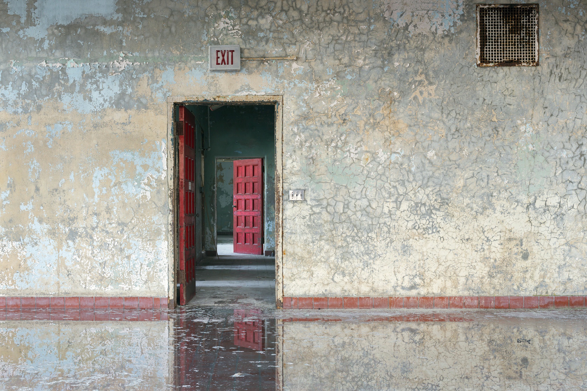 sign, Door, Building Wallpaper