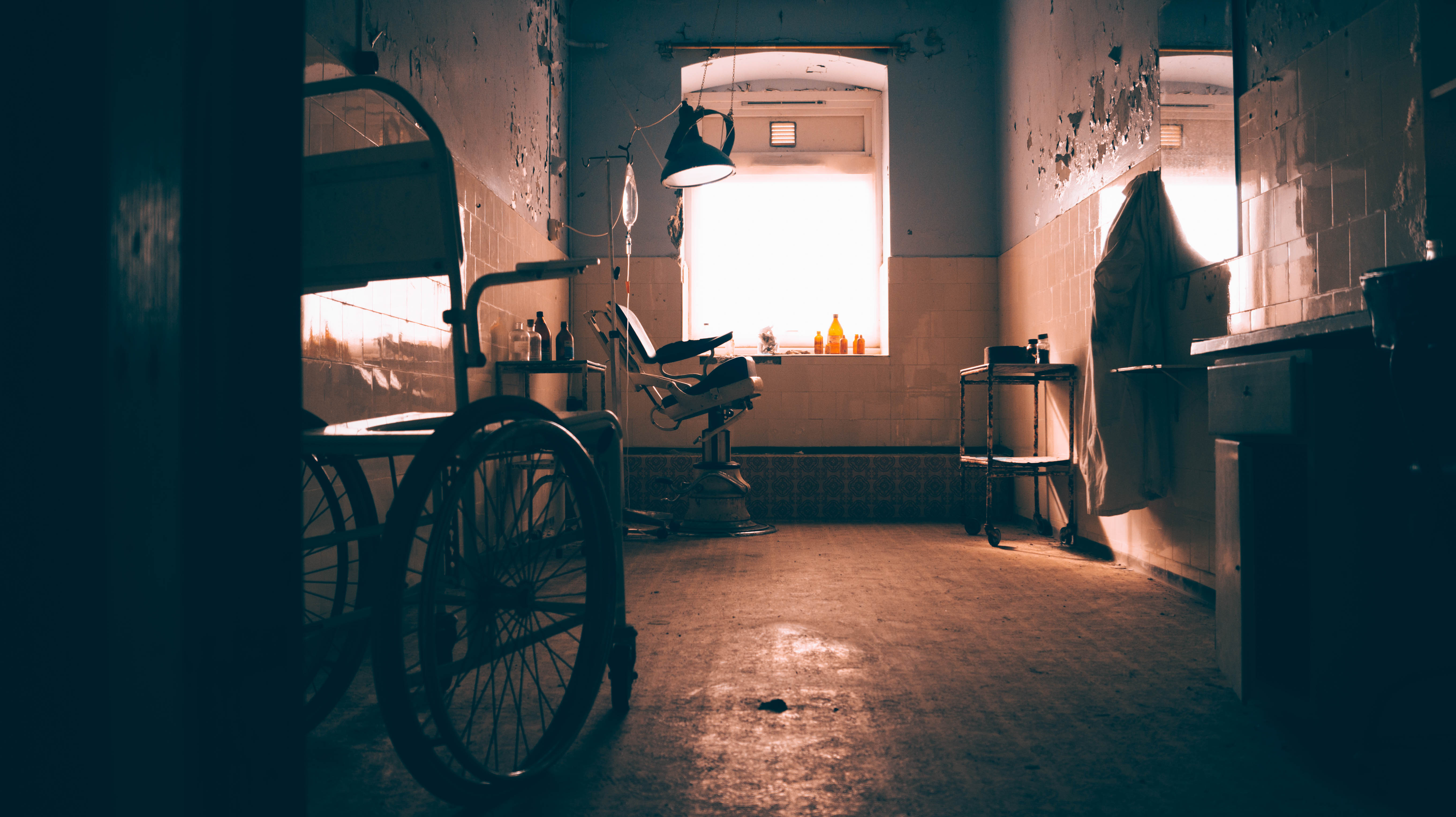 hospital, Asylum, Abandoned, Wheelchair, Window, Sunbeams, Urbex Wallpaper