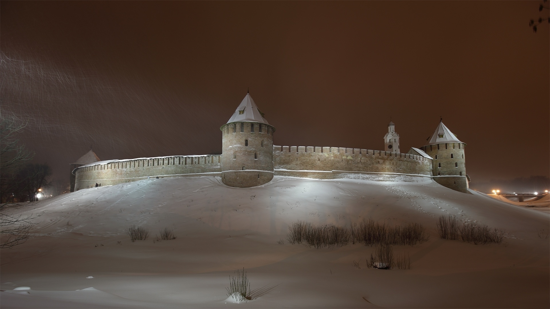 architecture, Castle, Nature, Landscape, Trees, Forest, Snow, Winter, Night, Tower, Snowing, Novgorod, Russia, Long exposure Wallpaper