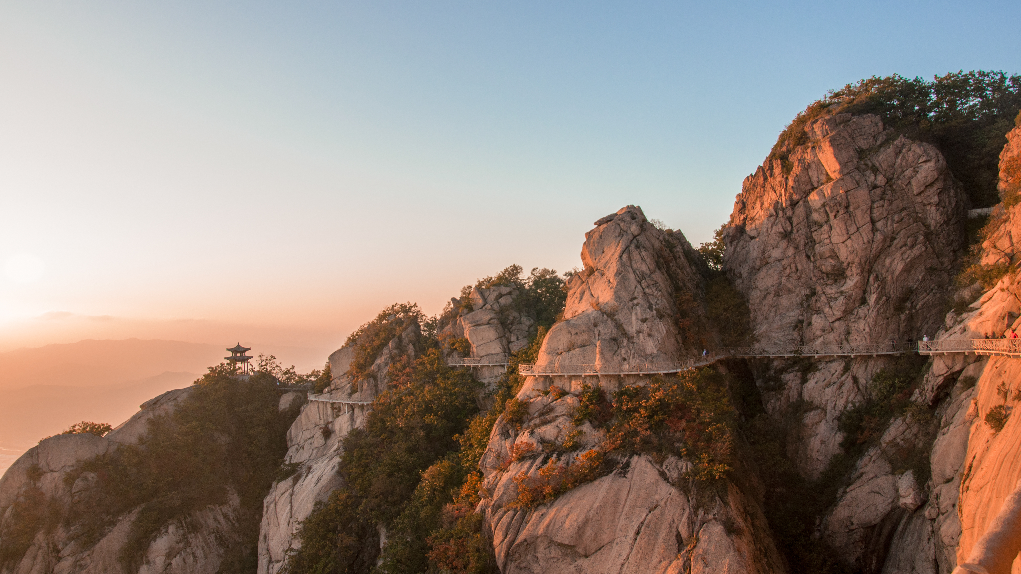 mountains, Sun rays, Pavilion Wallpaper