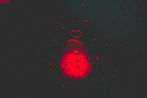 abstract, Minimalism, Simple background, Circle, Water drops, Reflection, Lights, Bokeh, Red, Dark background