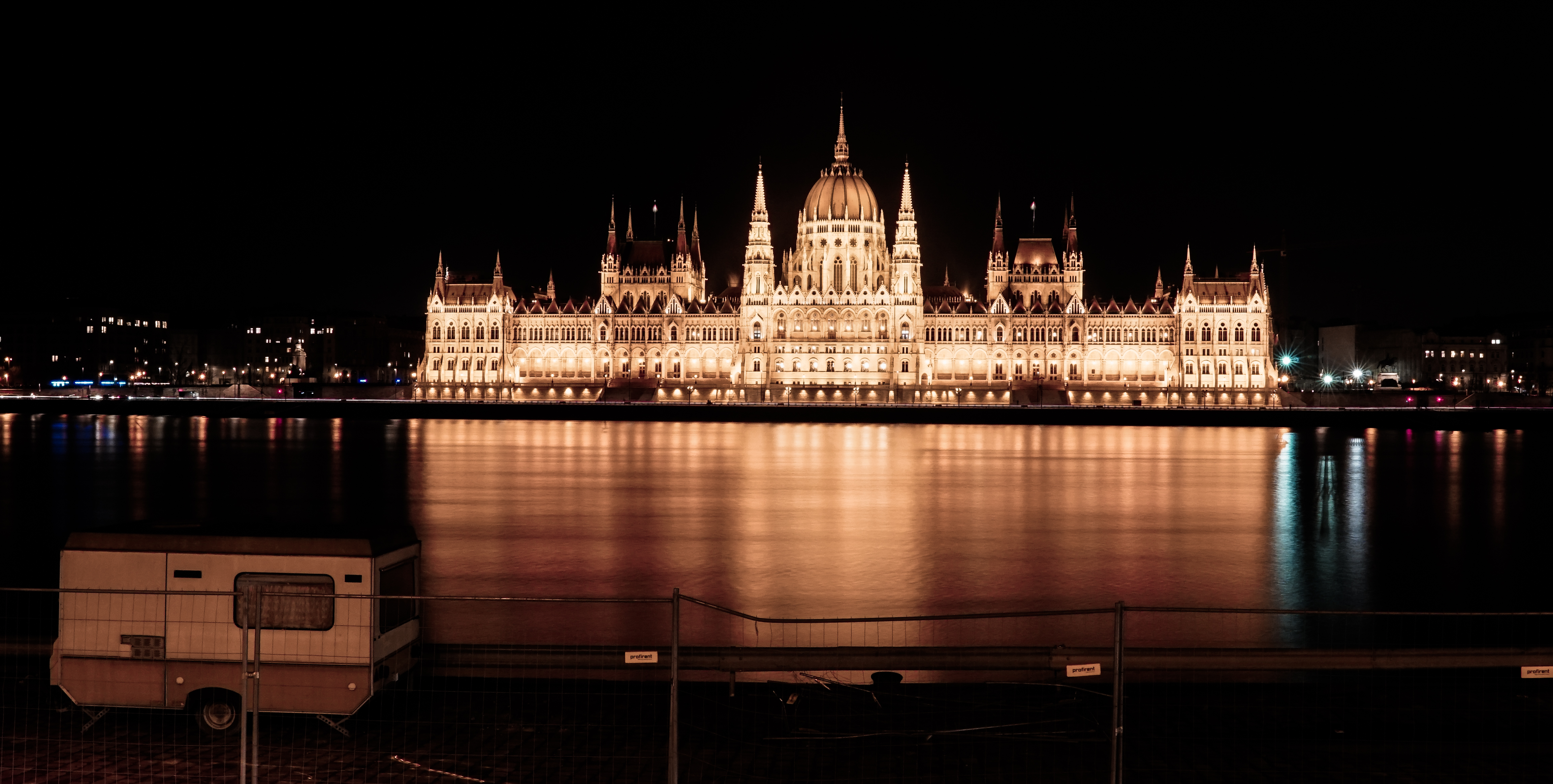 night, Cityscape, Hungarian Parliament Building, Budapest, Hungary Wallpaper