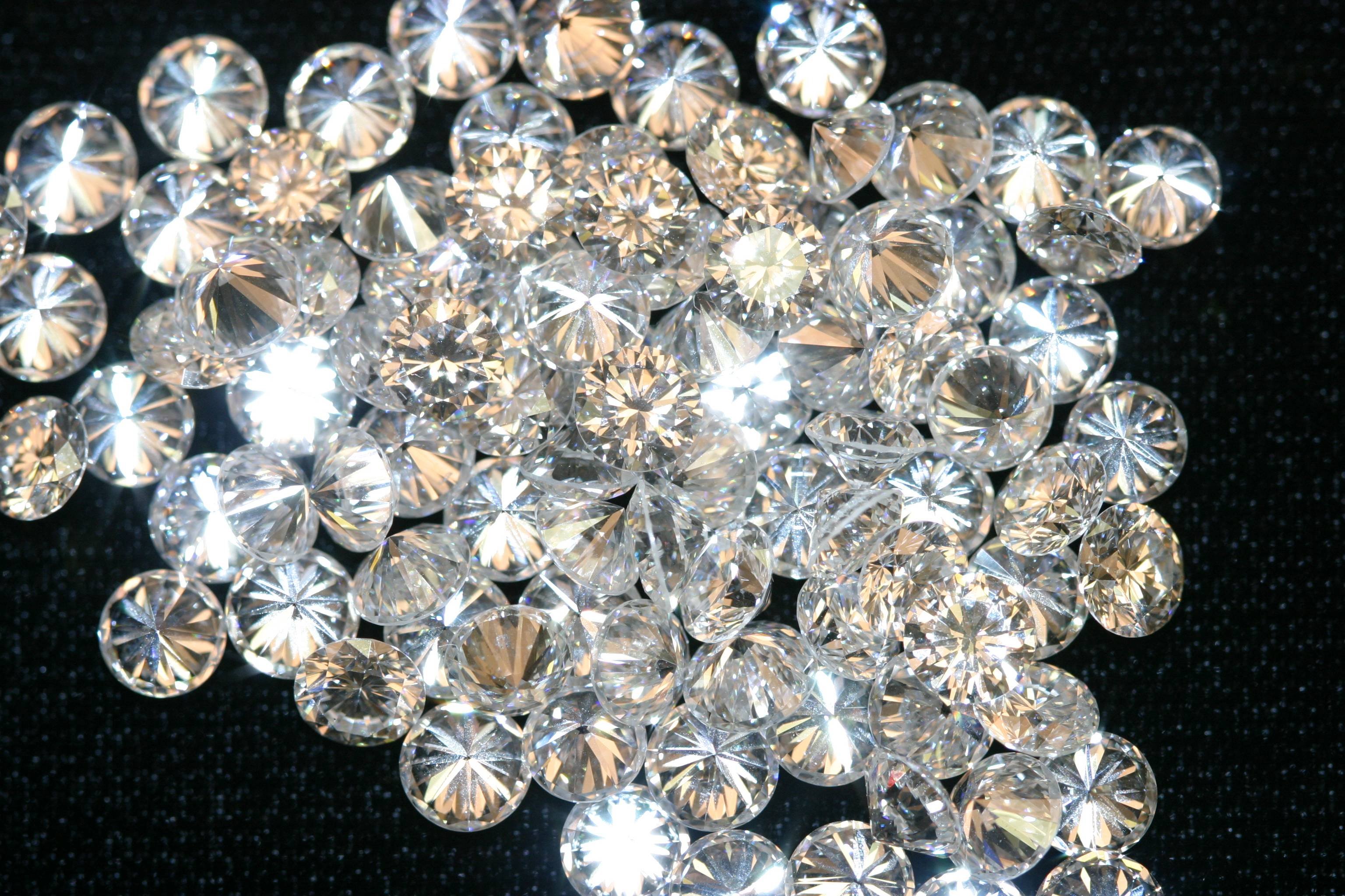 Diamond Suite of 11 Stones | iRocks Fine Minerals