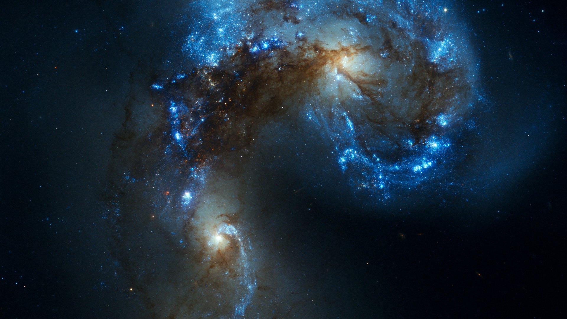 NGC 4038 Галактика