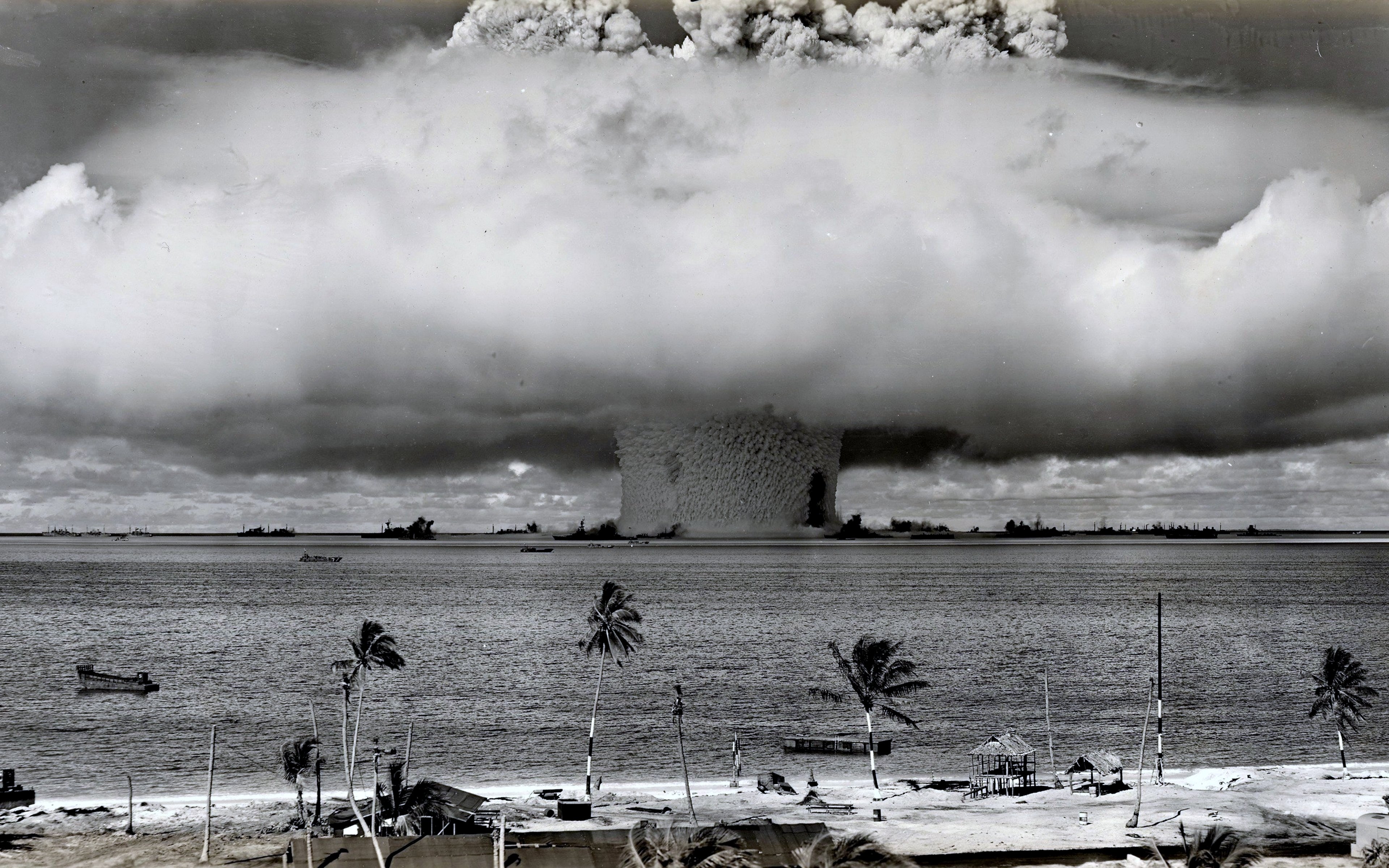 nuclear, Explosion, Wars, Old, Sea, Beaches, Ocean, Destruction, Smoke, Clouds, Big Wallpaper