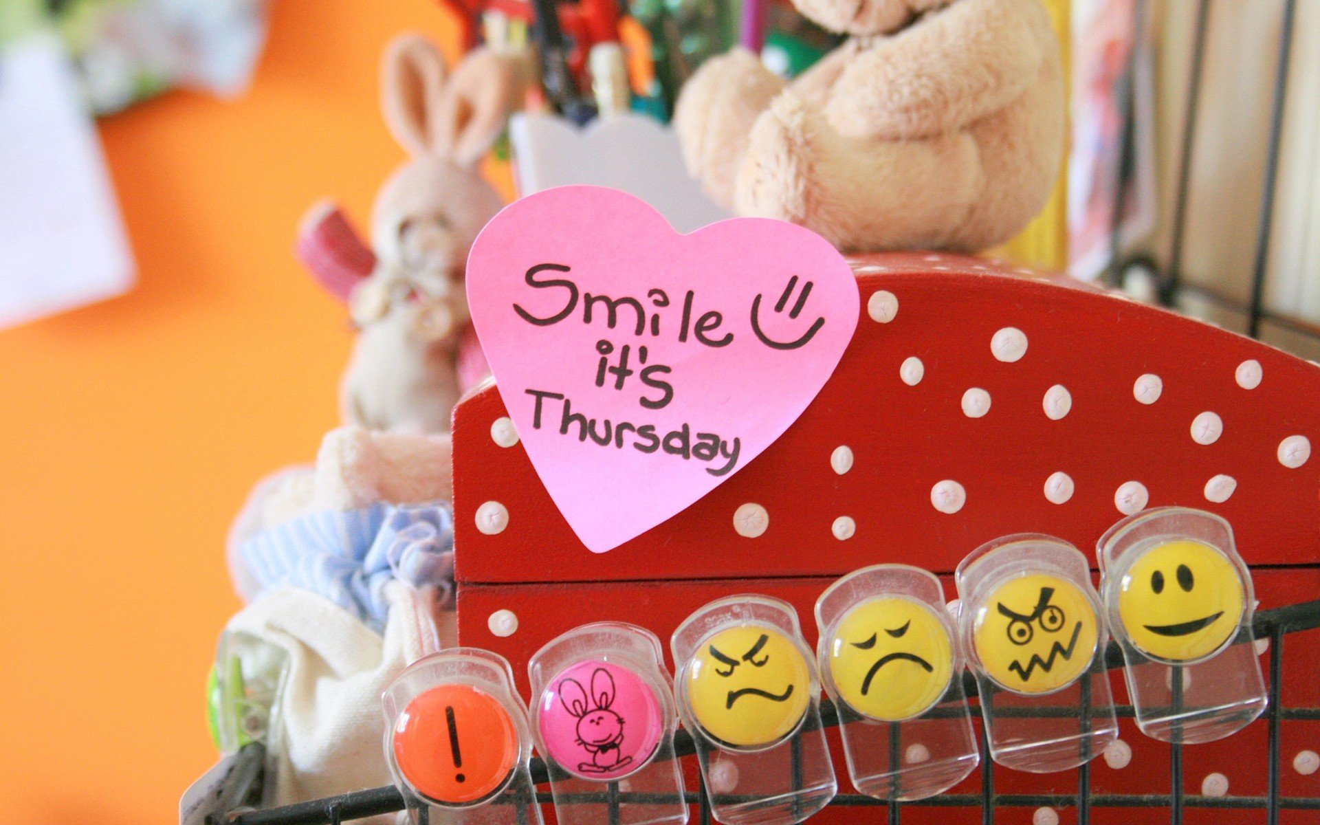 holidays, Smiling Wallpaper