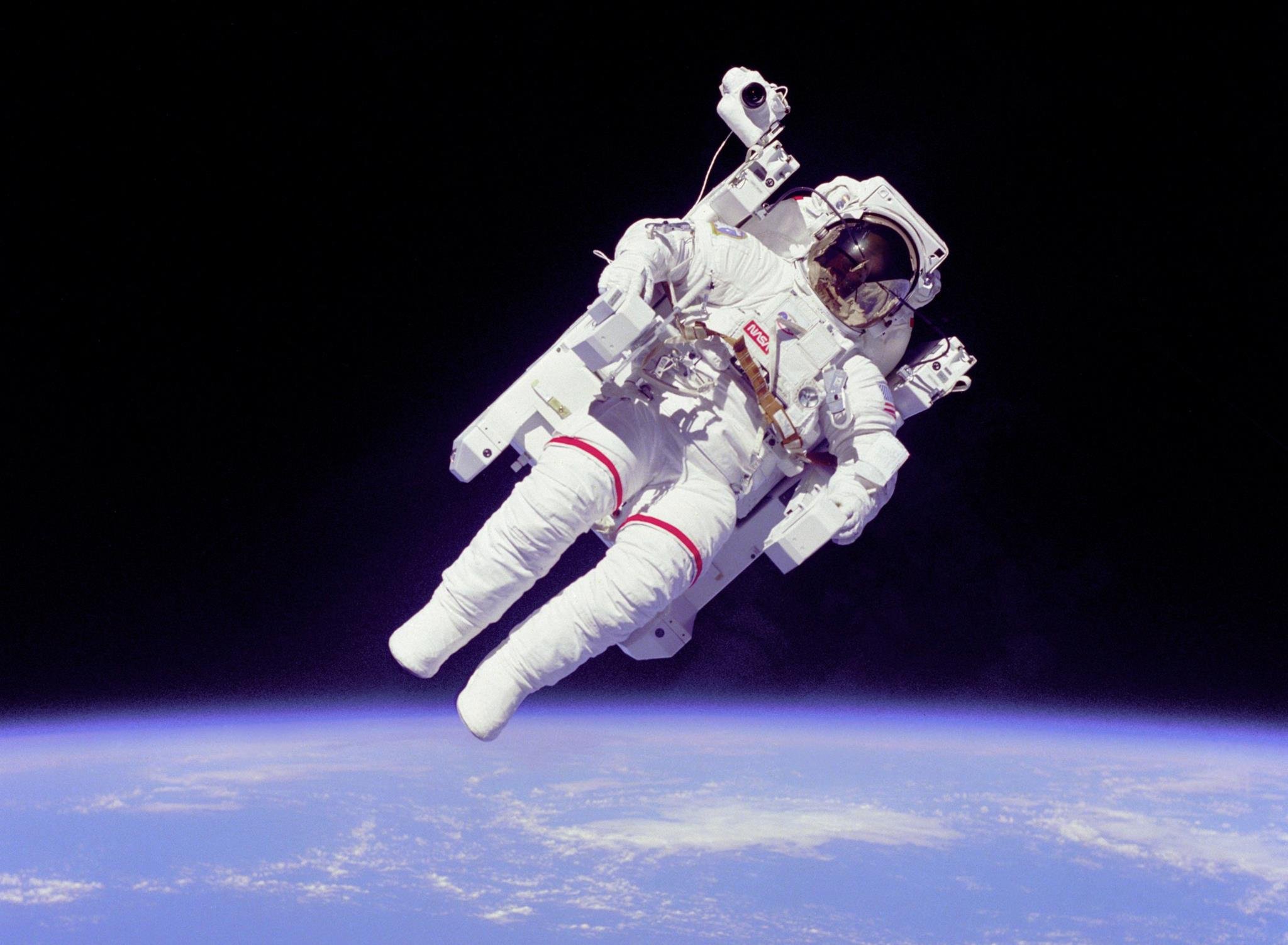 astronaut, Nasa, Space, Sci fi, Planet, Earth Wallpaper