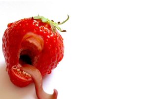 tongue, Strawberries