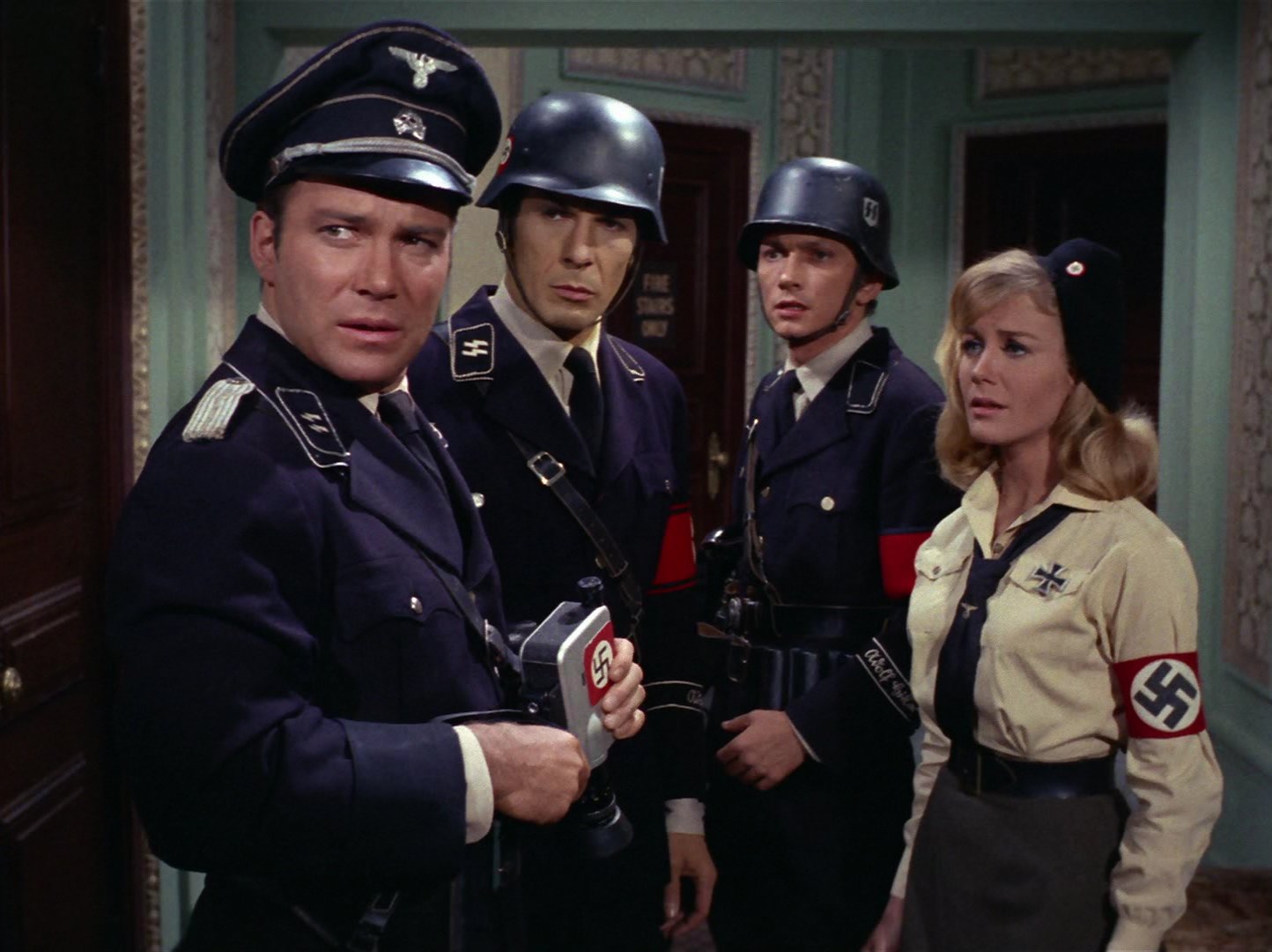 star, Trek, Sci fi, Action, Futuristic, Disney, Space, Spaceship, Nazi Wallpaper