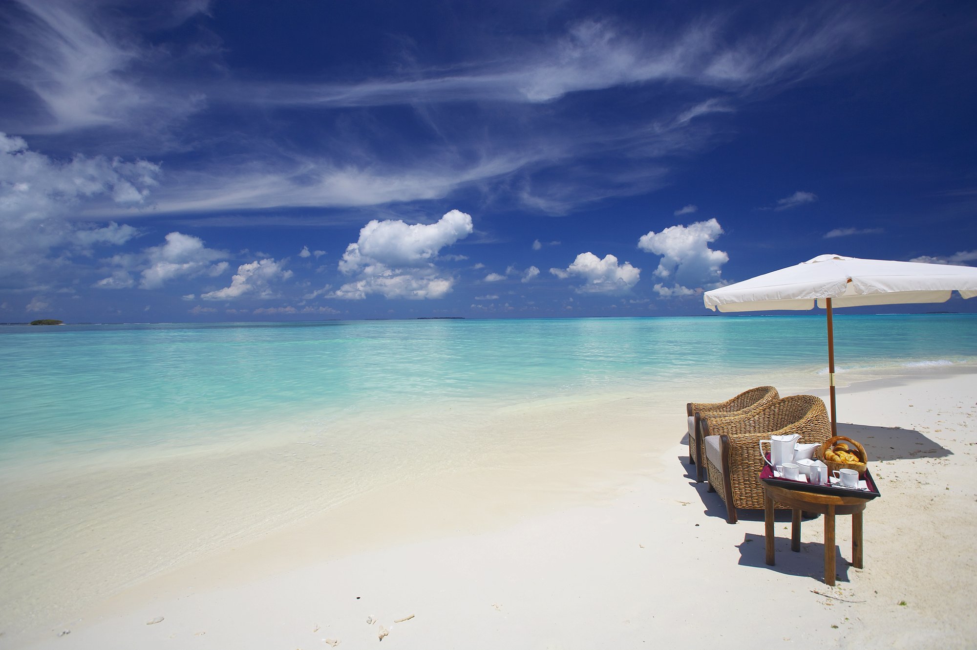 maldives, Ocean, Beach, Sand, Water, Clouds, Umbrella, Tropical Wallpaper