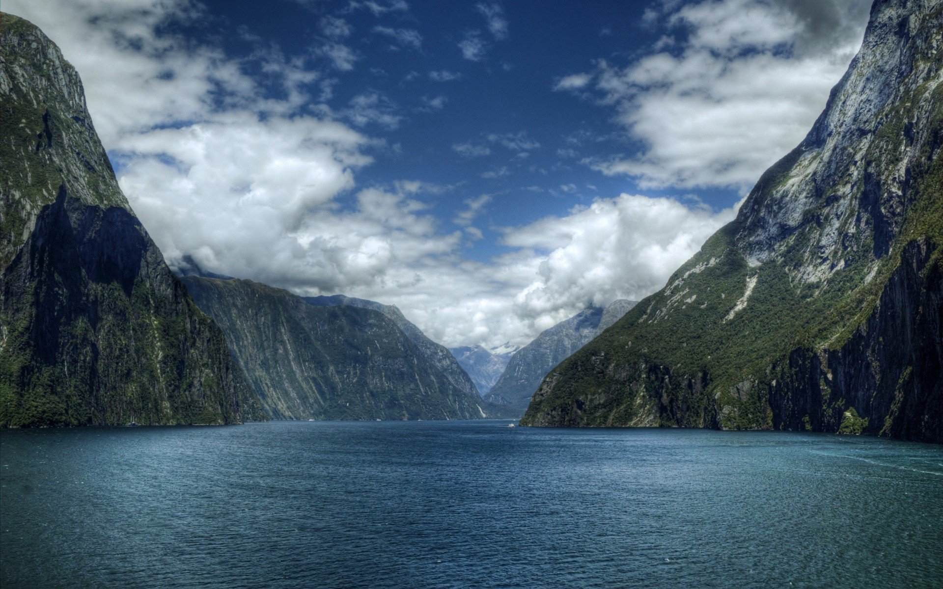 water, Mountains, Clouds, Landscapes, Nature, Skylines, Lakes Wallpaper