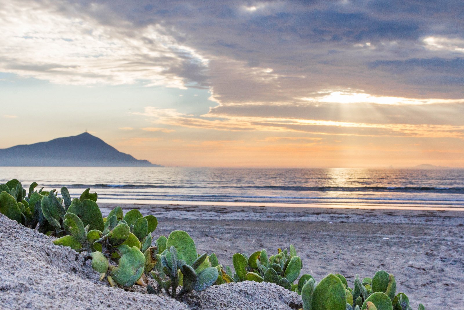 beaches, Clouds, Ocean, Sea, Seascapes, Nature, Sky, Waves Wallpaper