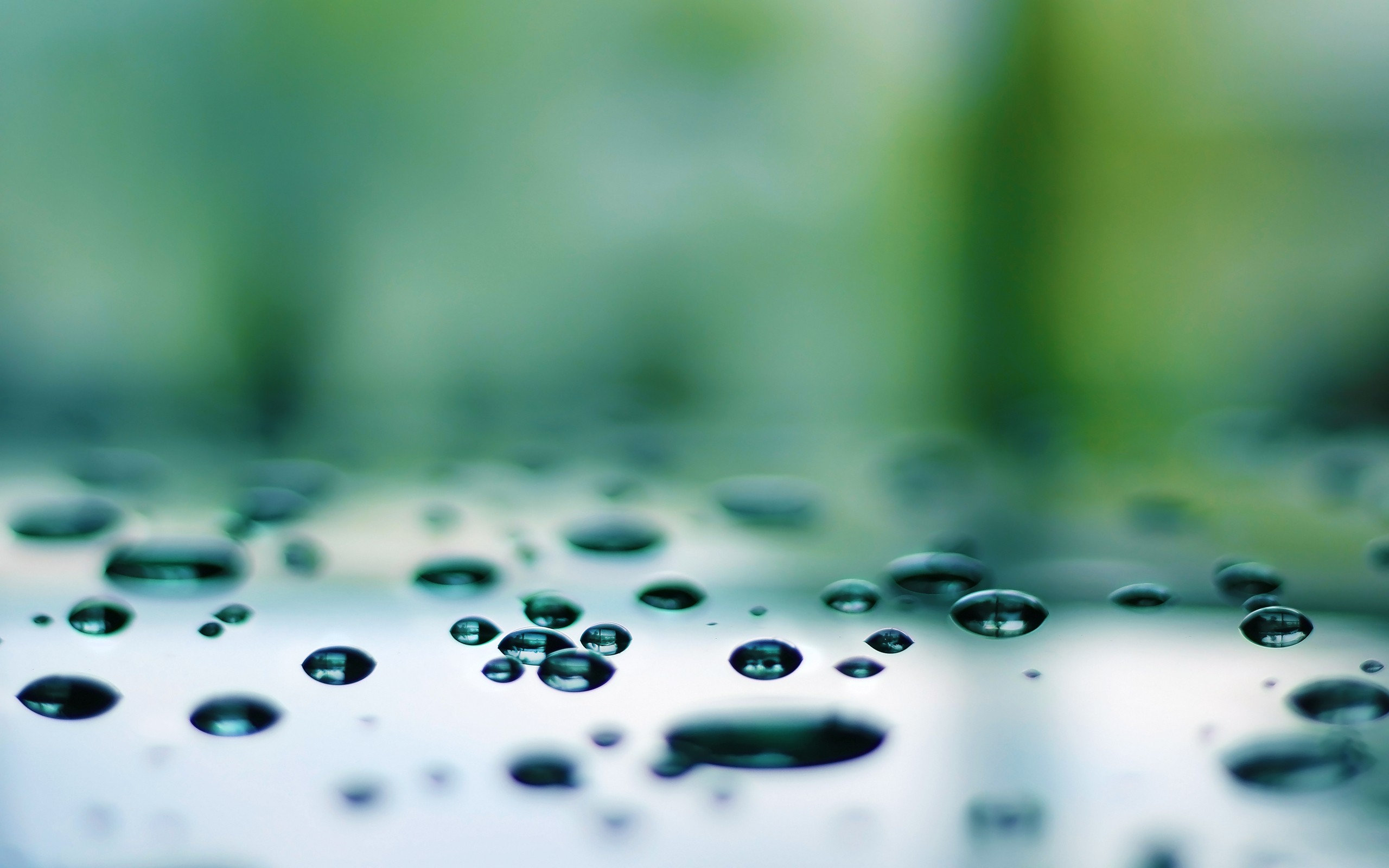 levitating, Droplets Wallpaper