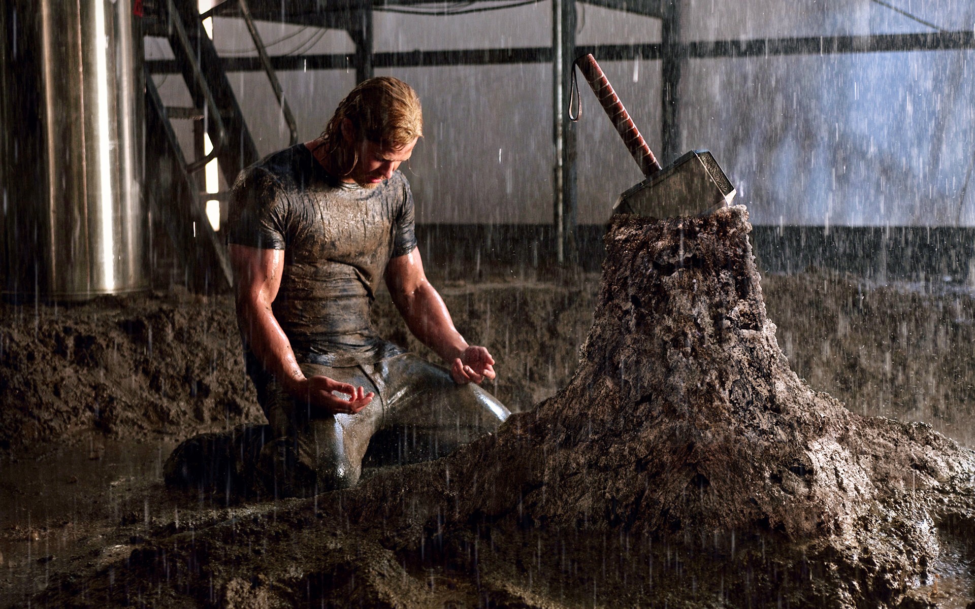 rain, Thor, Men, Mud, Kneeling, Chris, Hemsworth, Thor,  movie , Mjolnir Wallpaper