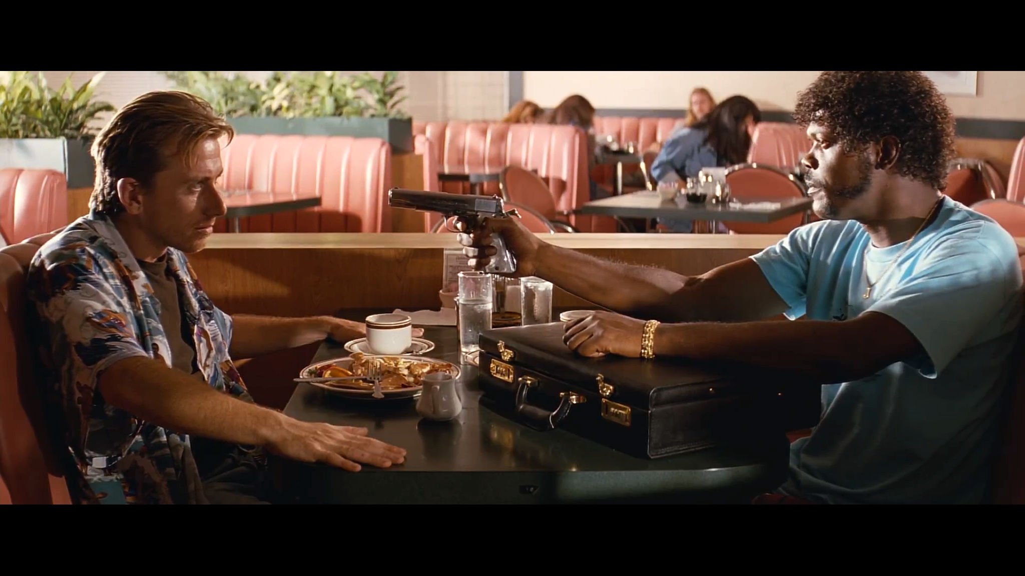 pulp, Fiction, Crime, Thriller, Drama, Comedy Wallpaper