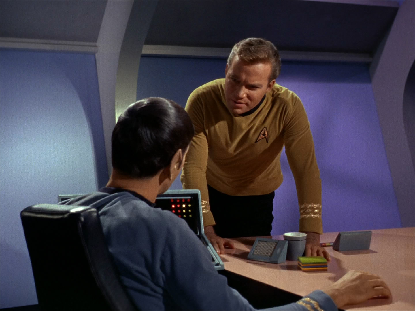 star, Trek, Sci fi, Action, Adventure, Television, Ri Wallpaper