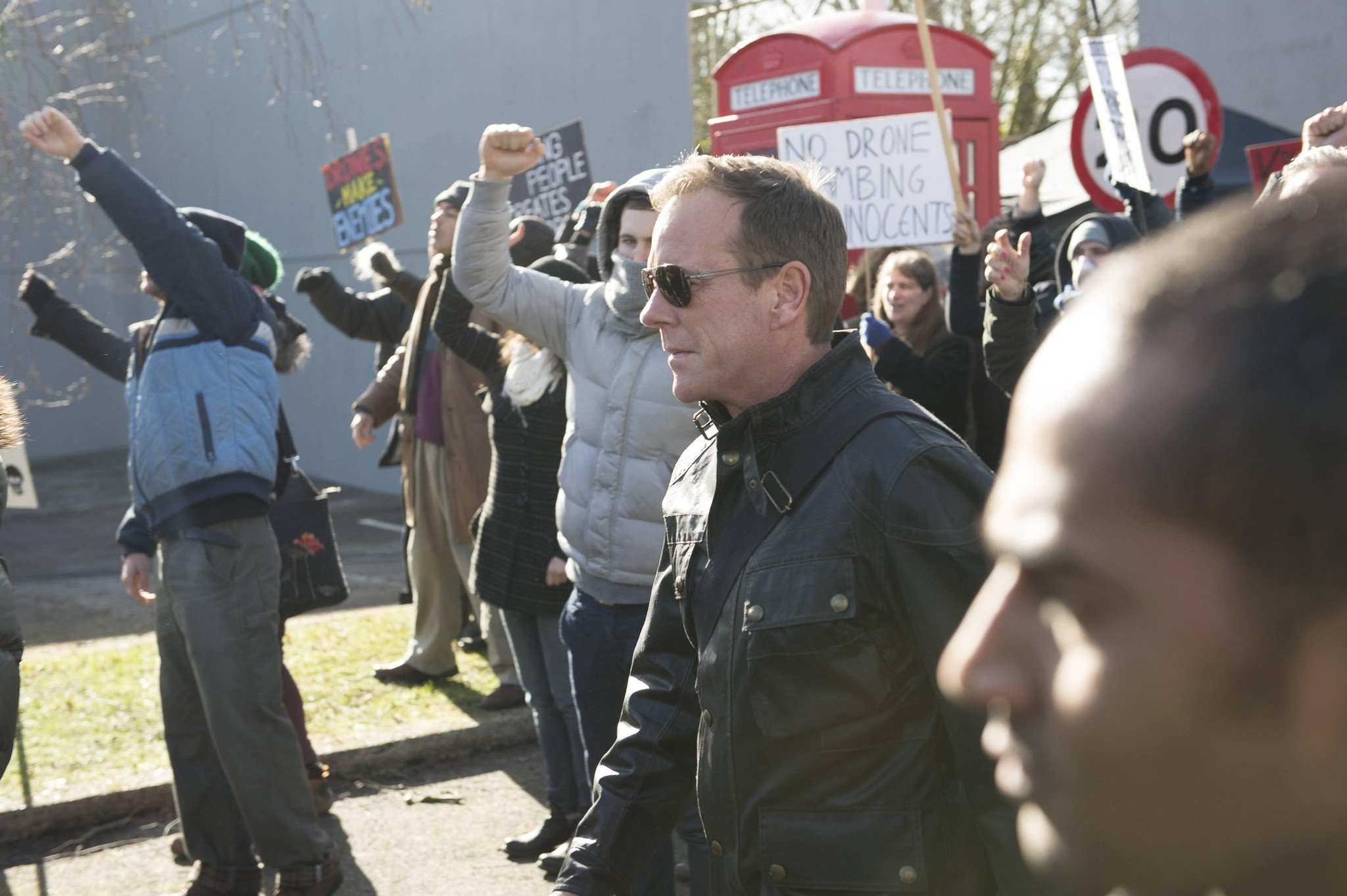 24, Twenty four, Action, Mystery, Thriller, Crime, Twenty, Four, Weapon, Series,  45 Wallpaper