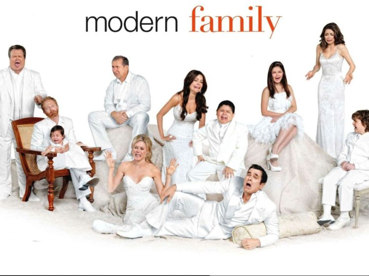 modern, Family, Sitcom, Comedy, Series,  46 HD Wallpaper Desktop Background