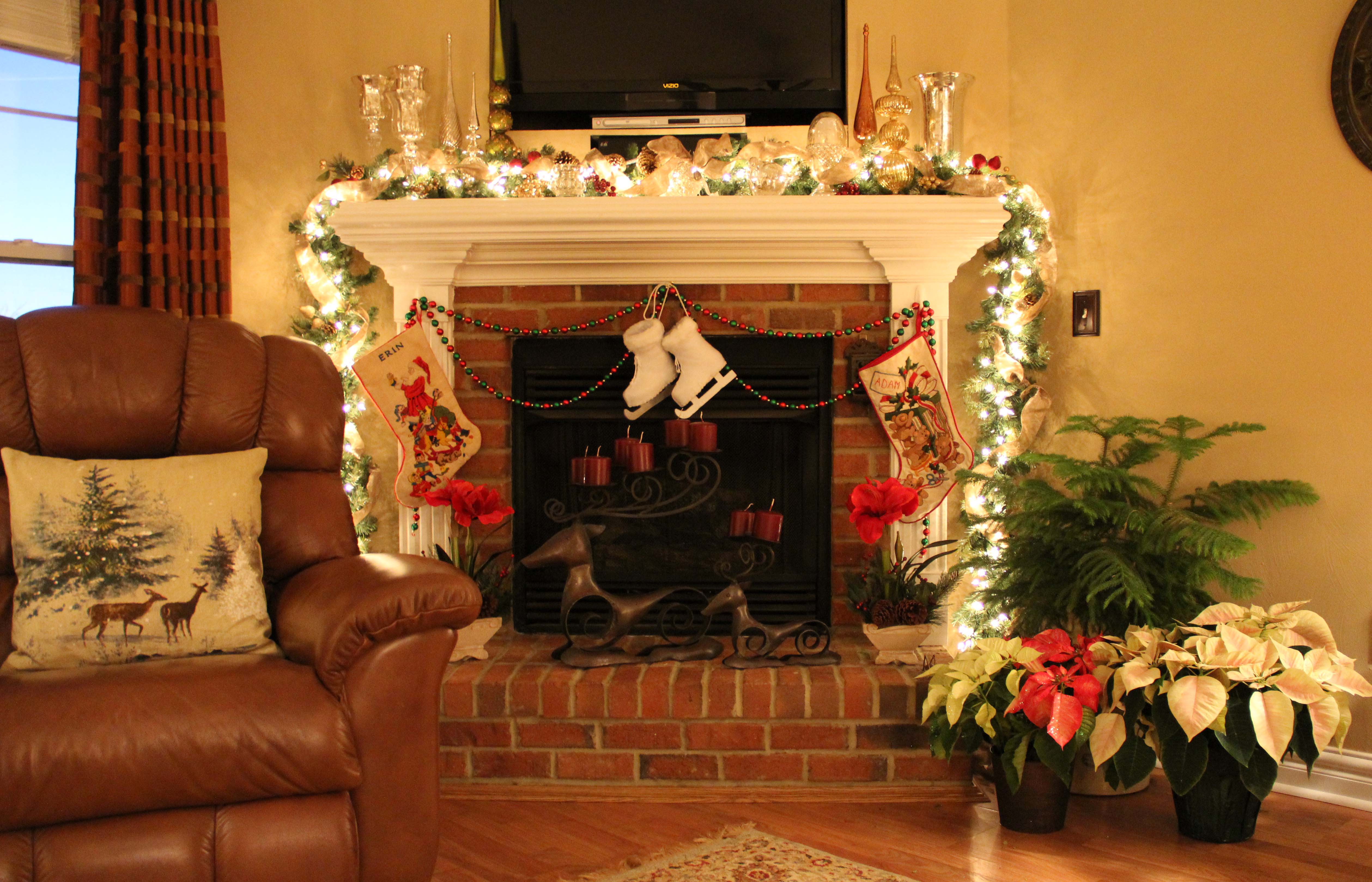 christmas, Fireplace, Fire, Holiday, Festive, Decorations Wallpaper