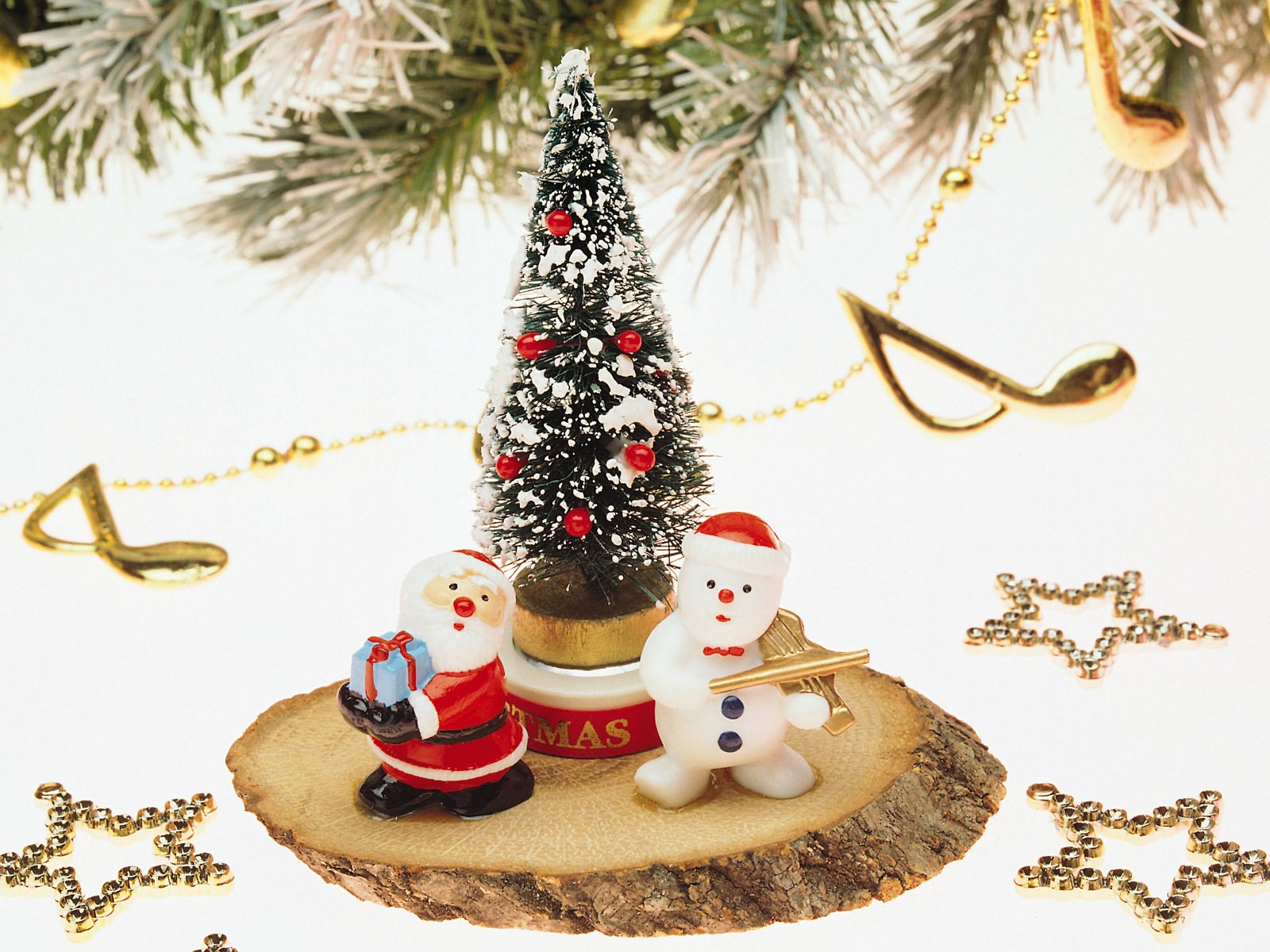 merry, Christmas, Holiday, Vacation, Gifts, Tree, Happy, Beautiful, Santa, Snowman, Lights Wallpaper