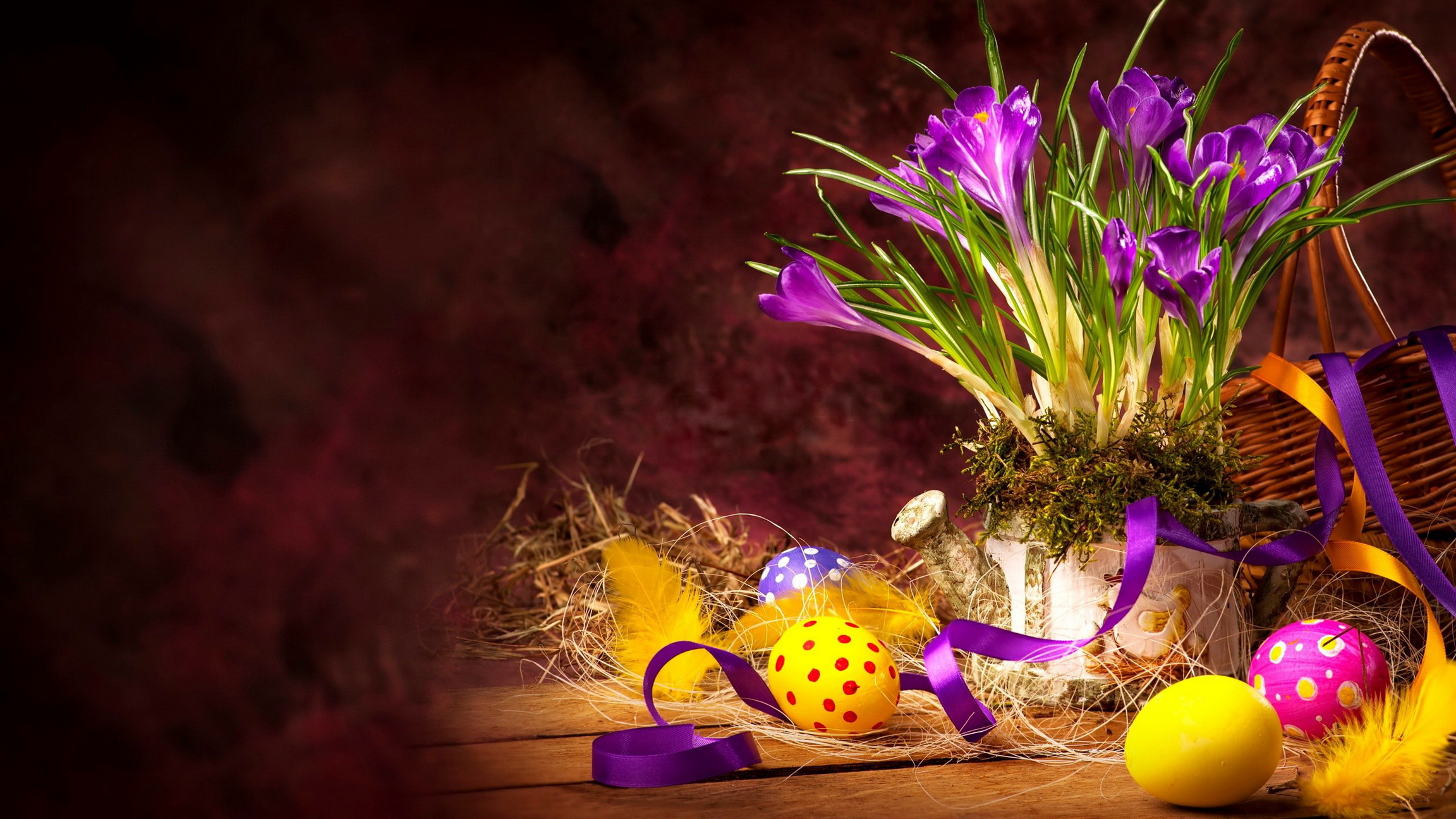 holidays, Easter, Crocuses, Eggs, Flowers Wallpaper