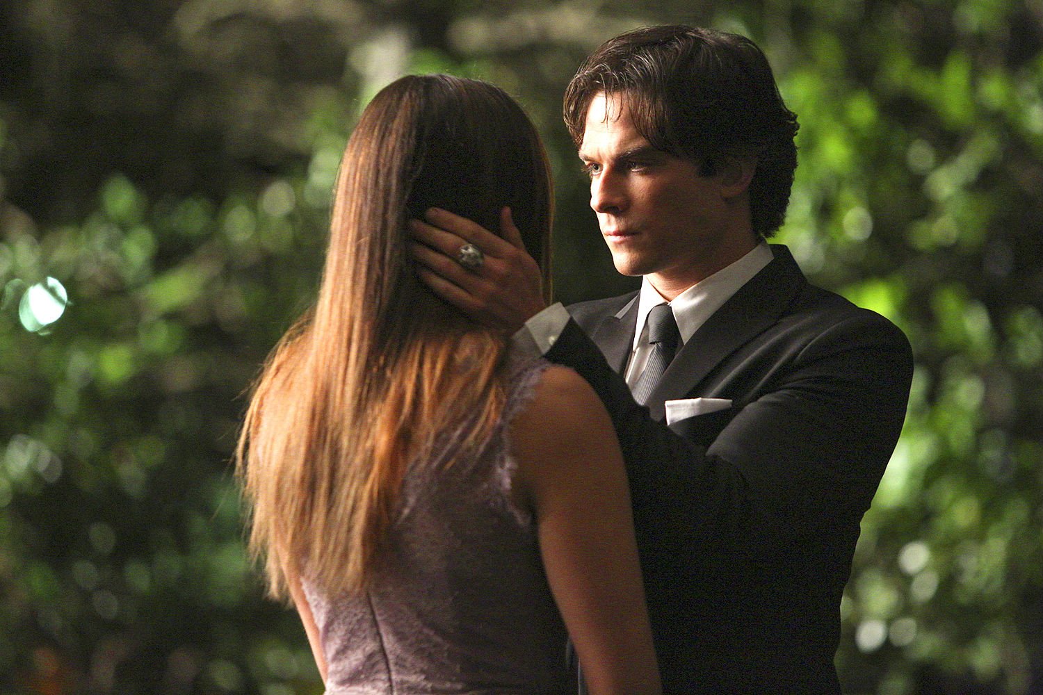 vampire diaries romance